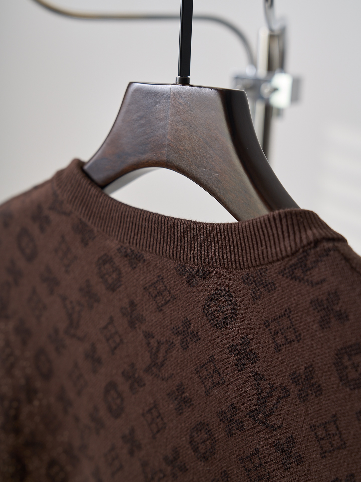 Louis Vuitton 字母暗纹提花渐变针织衫短袖T恤