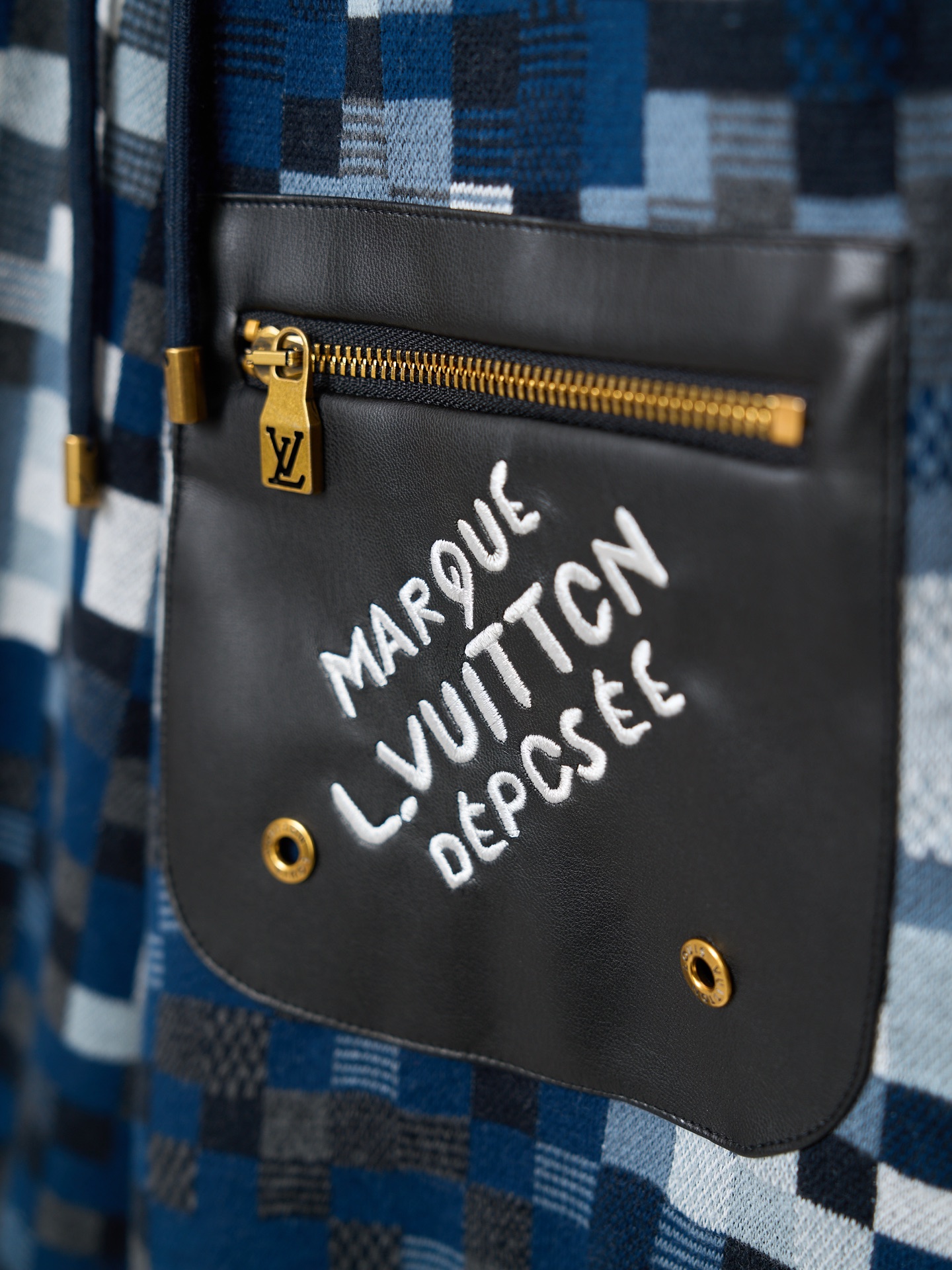 Louis Vuitton 字母刺绣拼皮迷彩马赛克提花针织短裤