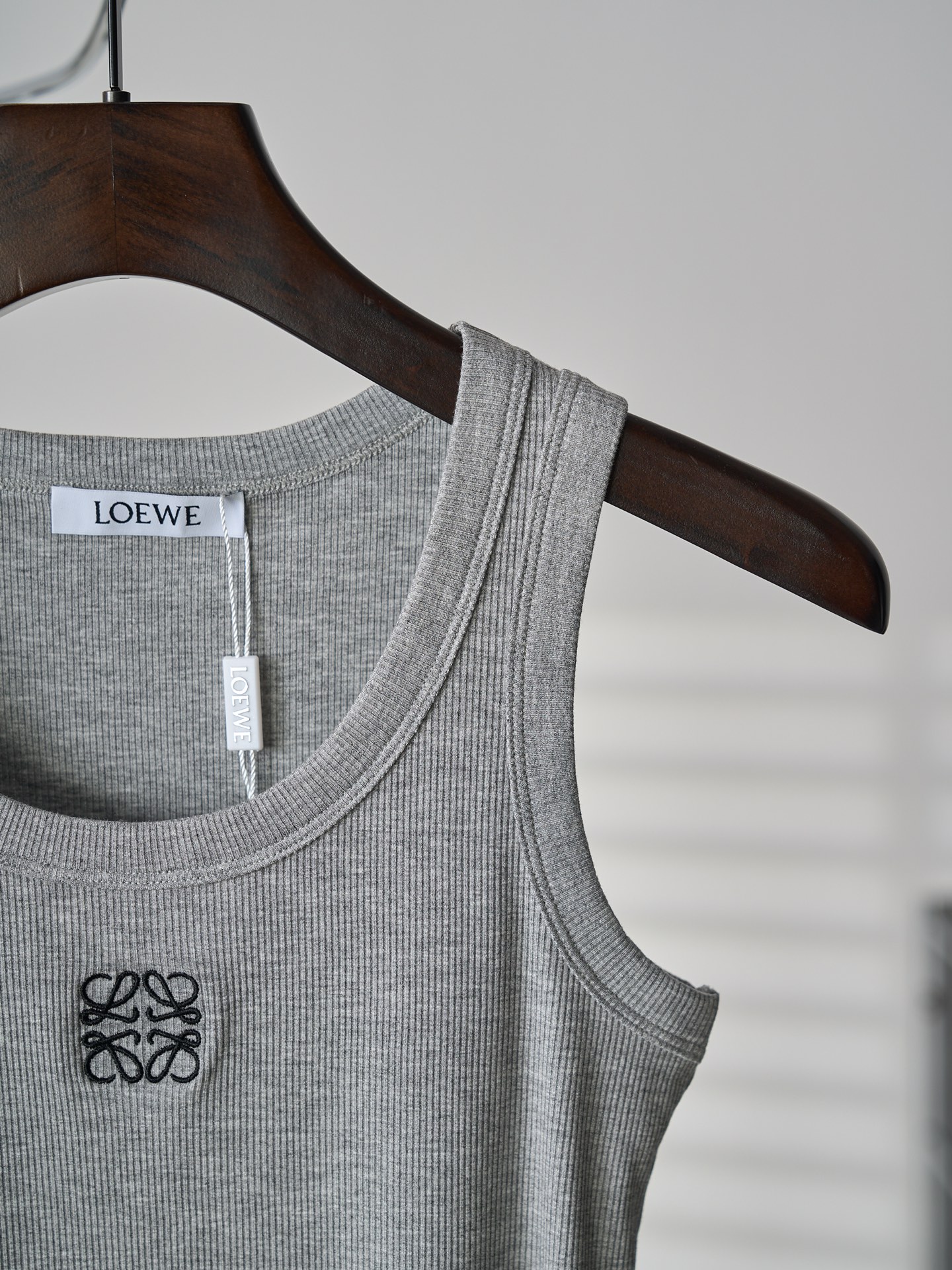 Loewe Anagram logo刺绣弹力背心女款
