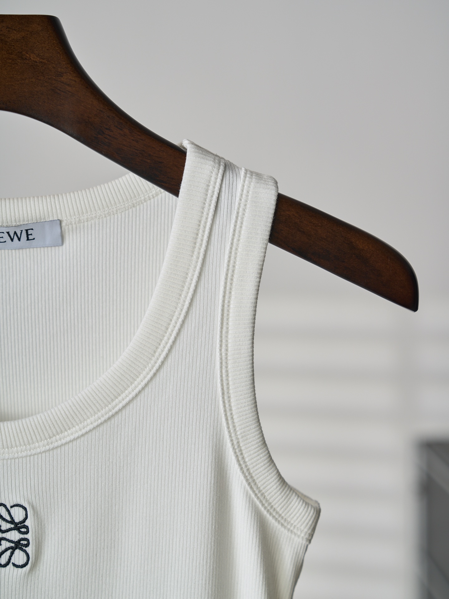 Loewe Anagram logo刺绣弹力背心女款