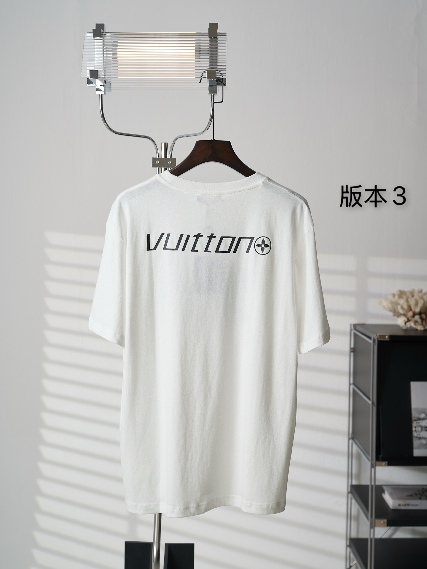 Louis Vuitton 棉质碳纤维印花标识T恤版本3