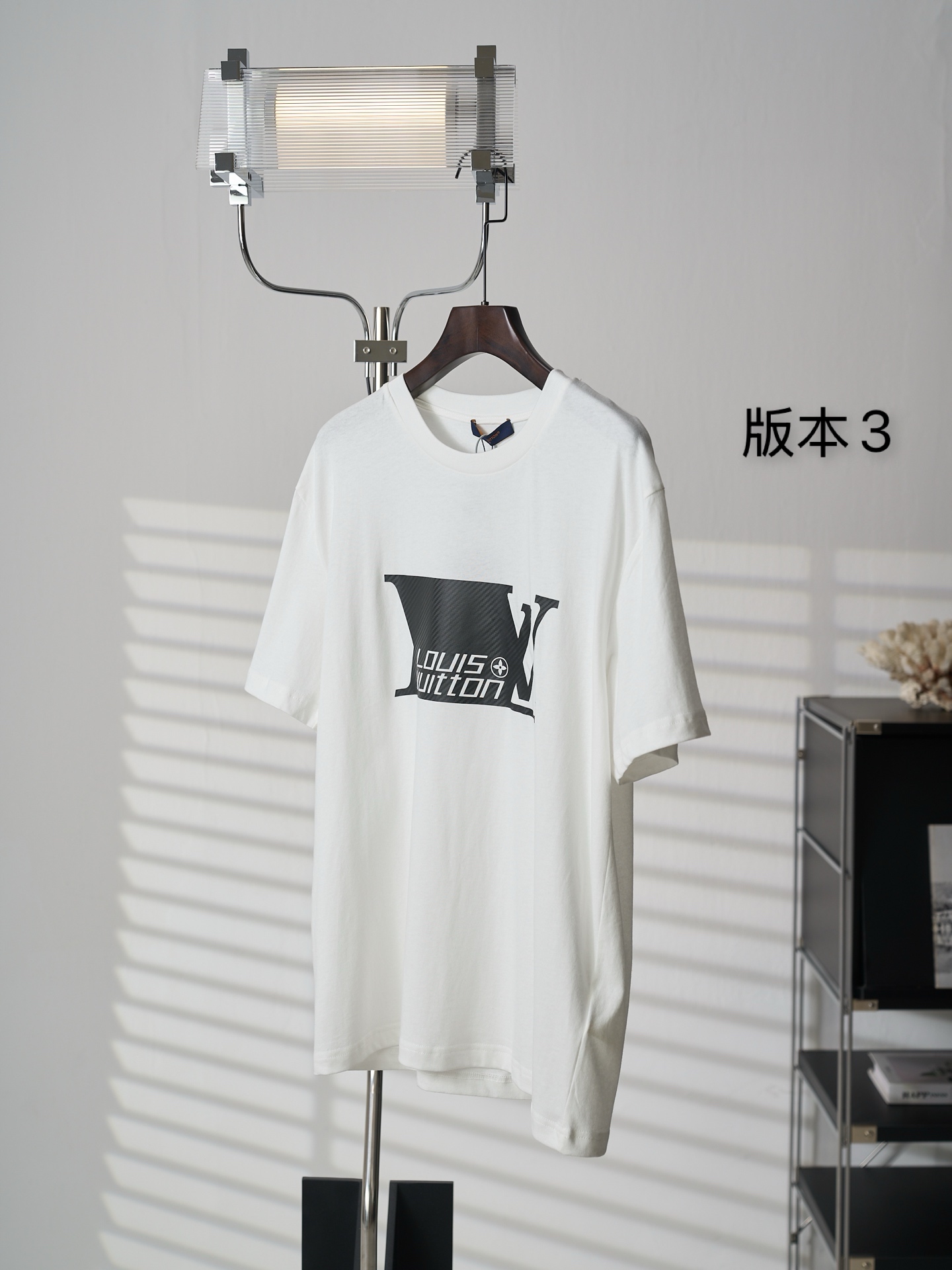 Louis Vuitton 棉质碳纤维印花标识T恤版本3