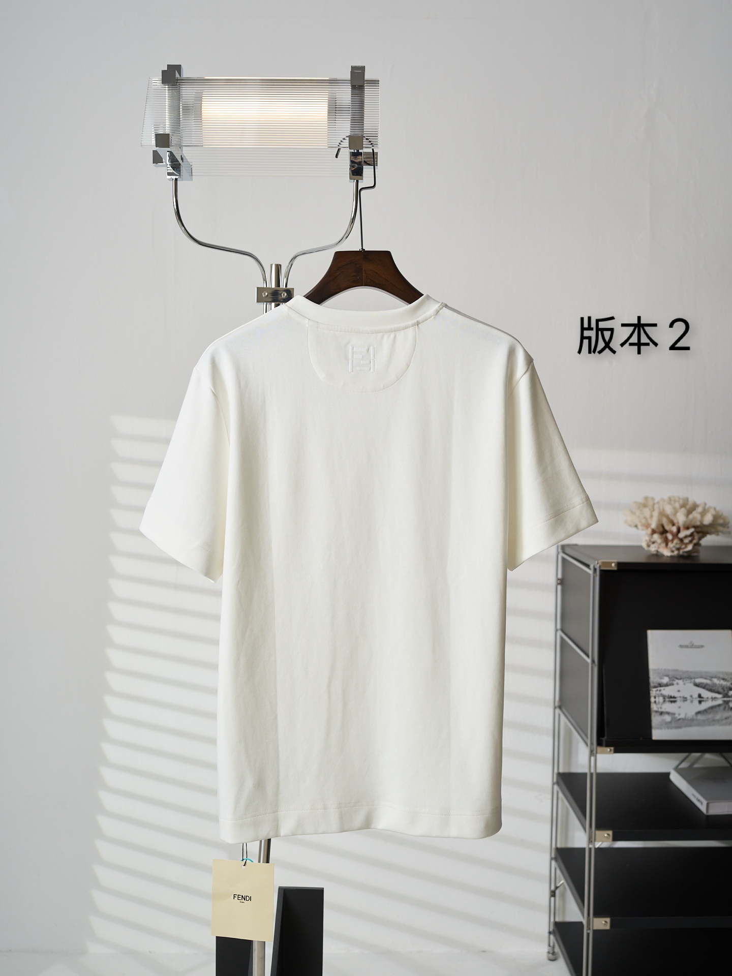 Fendi 缎带拉绳贴袋圆领短袖T恤版本2