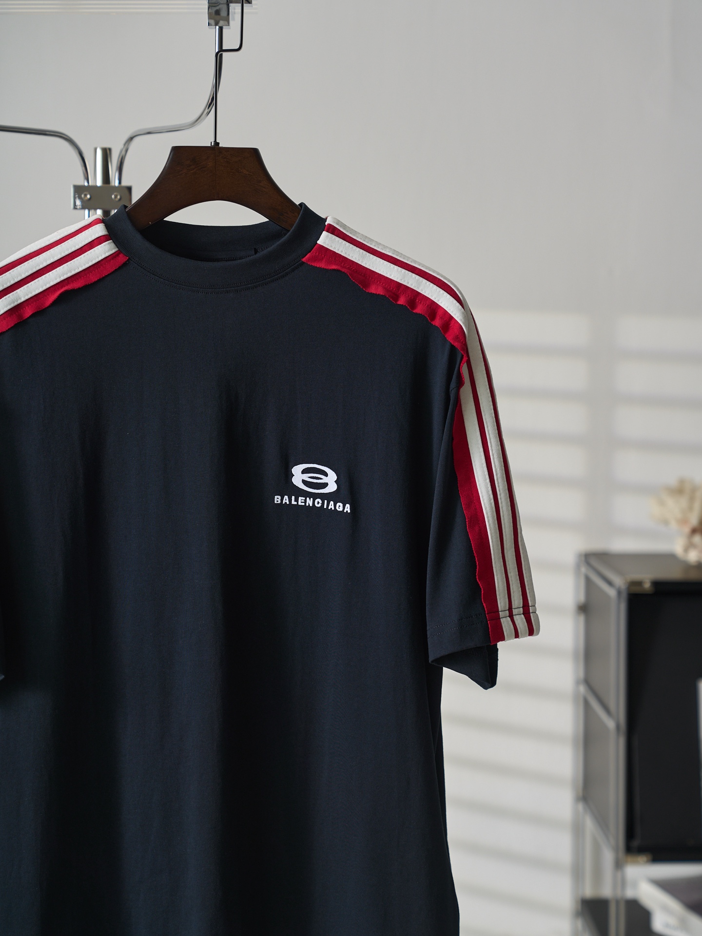 Balenciaga Sports Icon双环刺绣条纹圆领短袖T恤