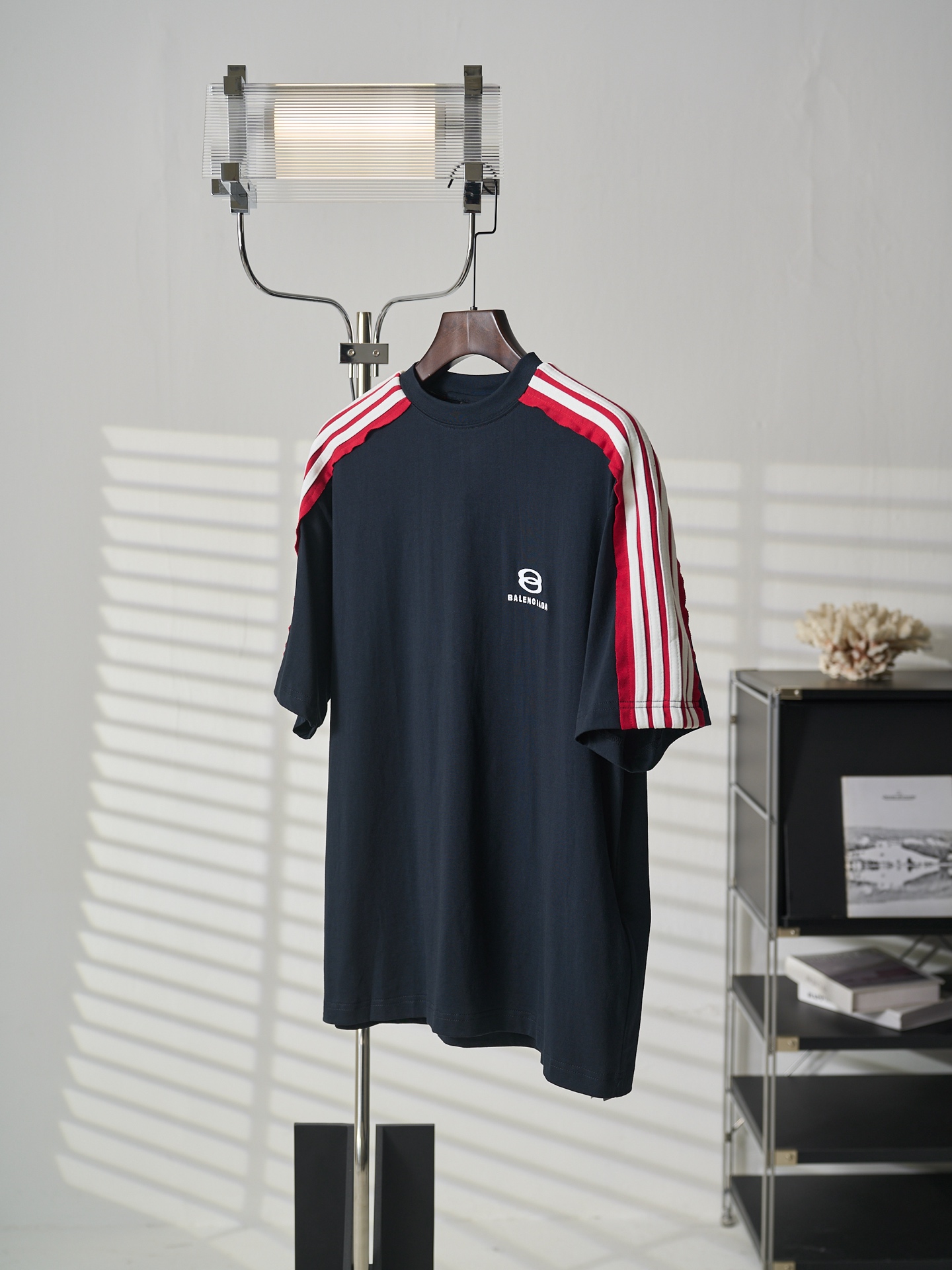 Balenciaga Sports Icon双环刺绣条纹圆领短袖T恤