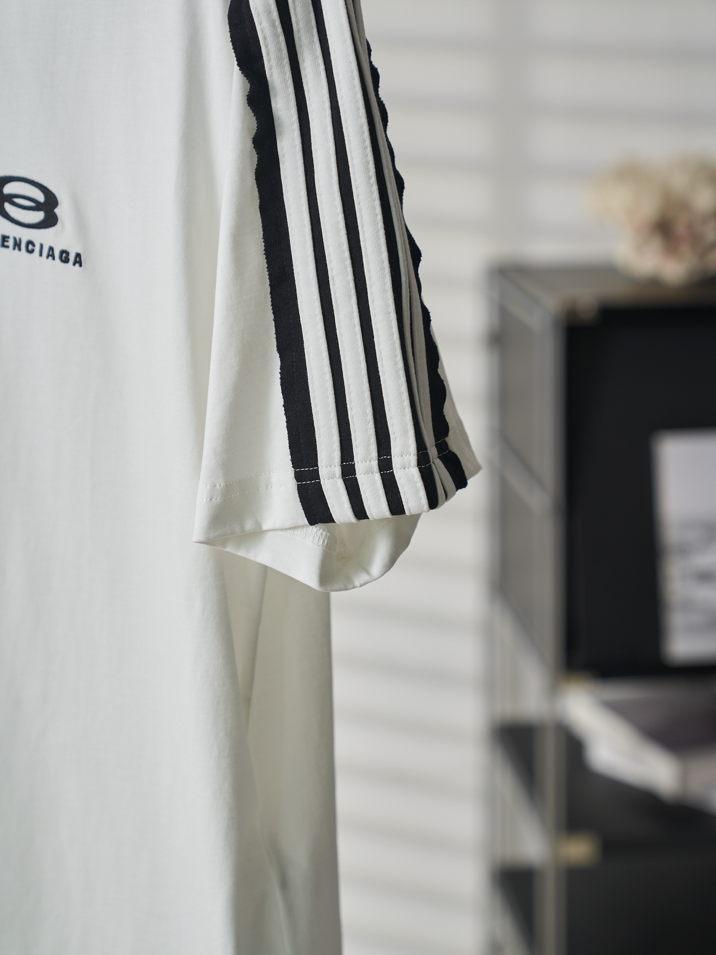 Balenciaga Sports Icon双环刺绣条纹圆领短袖T恤