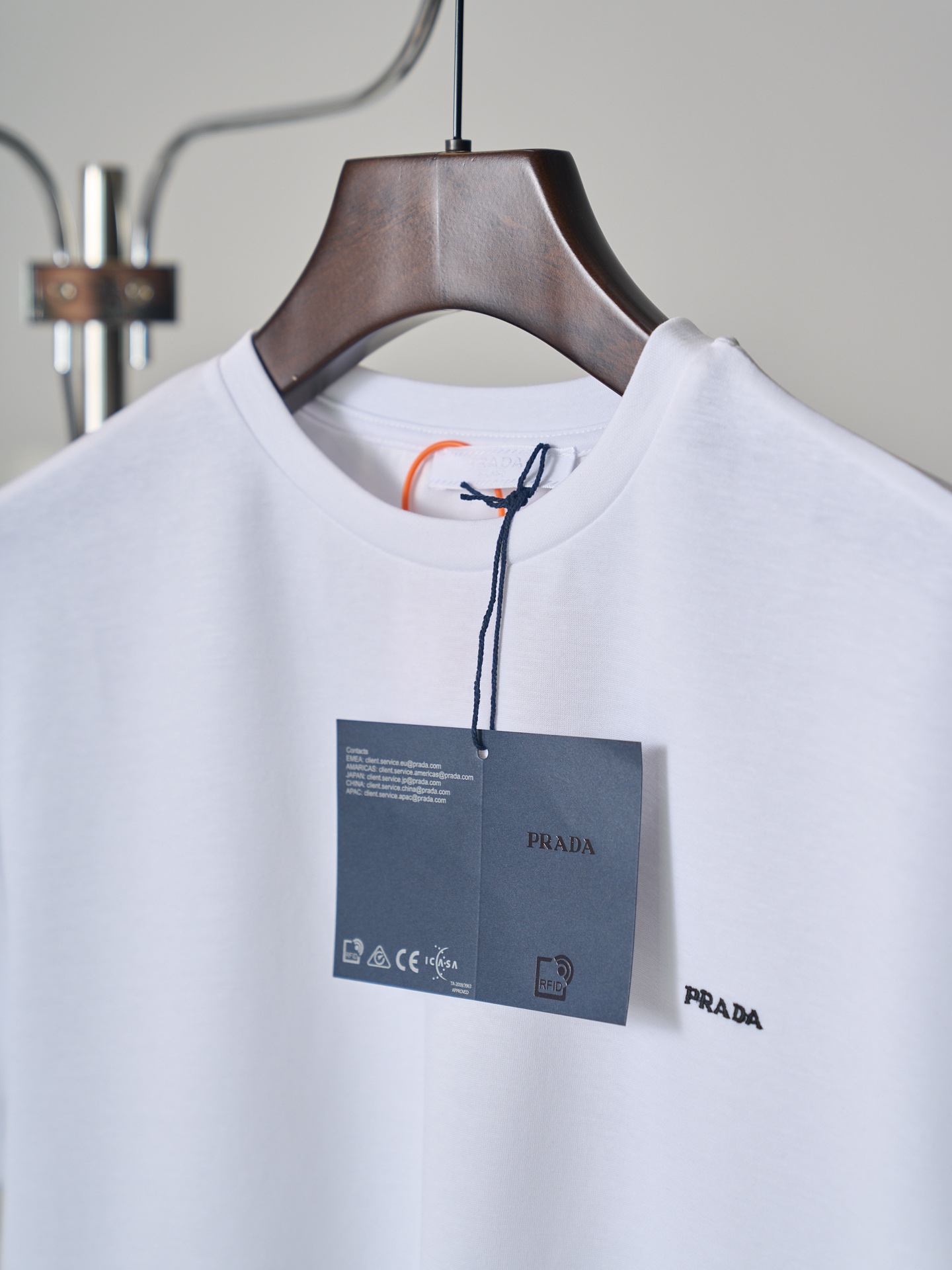 Prada 字母标识刺绣圆领短袖T恤版本2