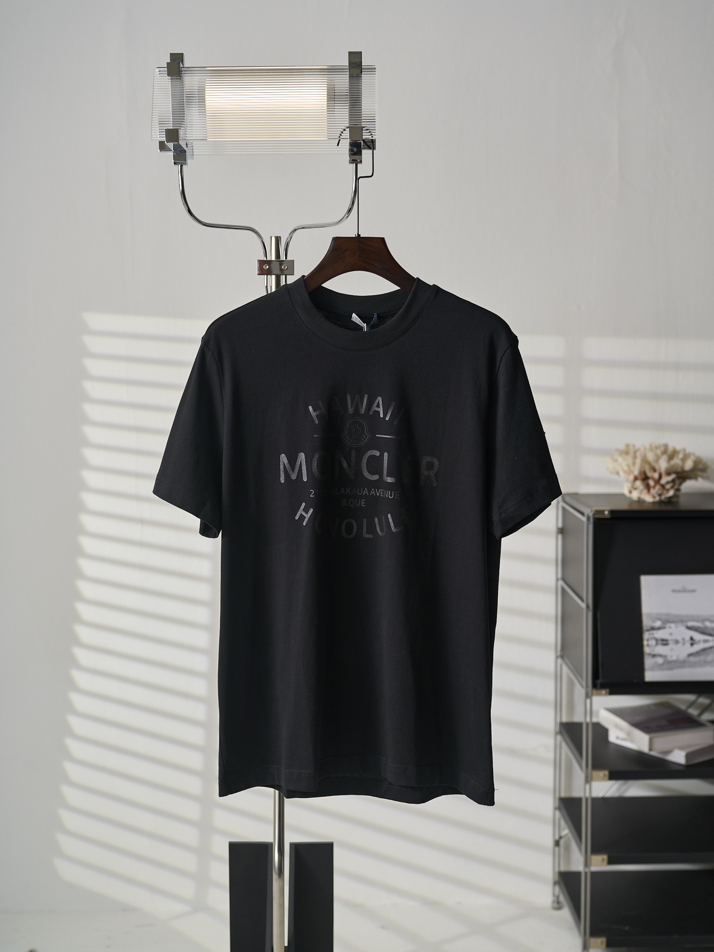 Moncler 字母徽章印花圆领短袖T恤