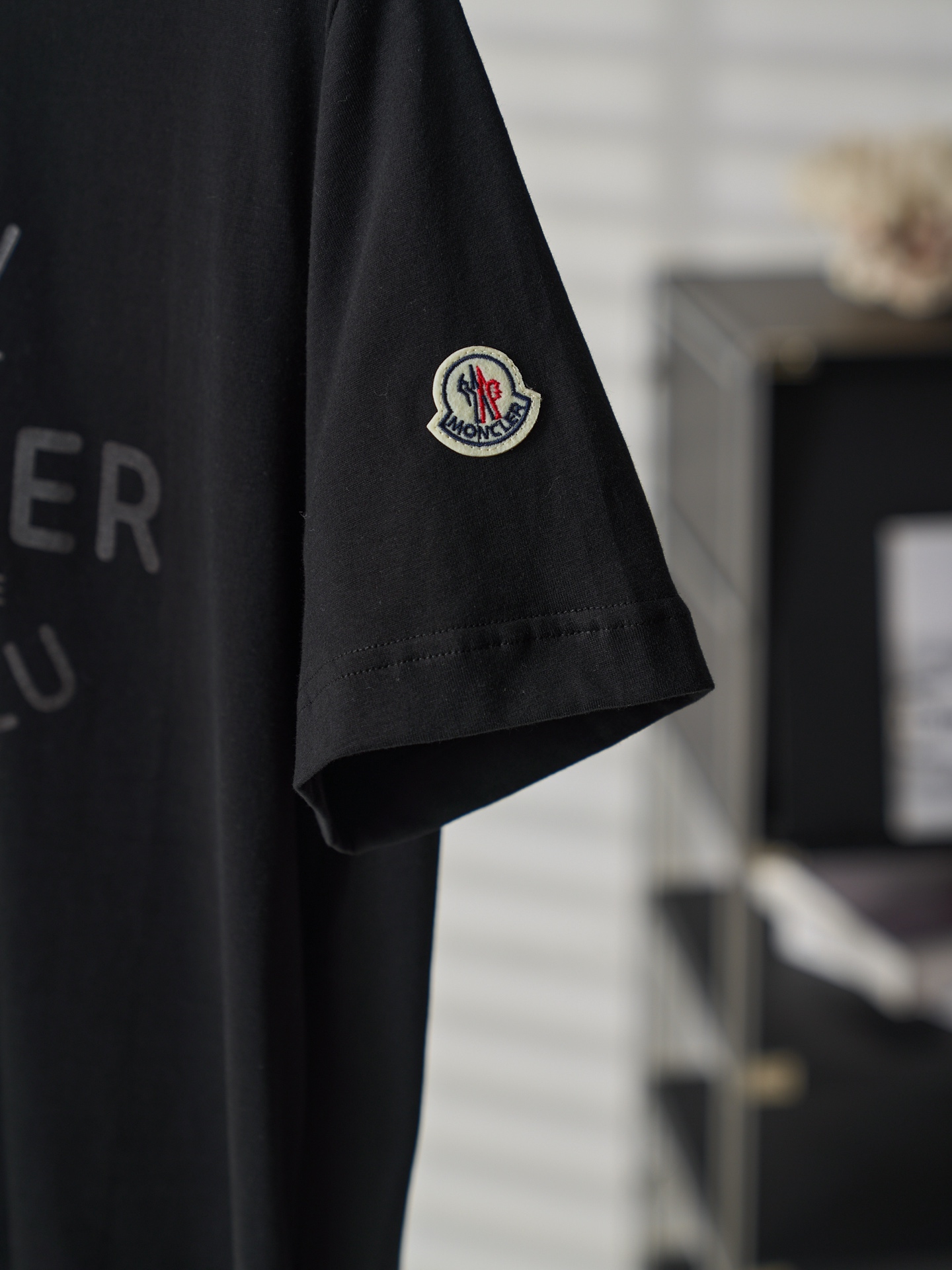 Moncler 字母徽章印花圆领短袖T恤