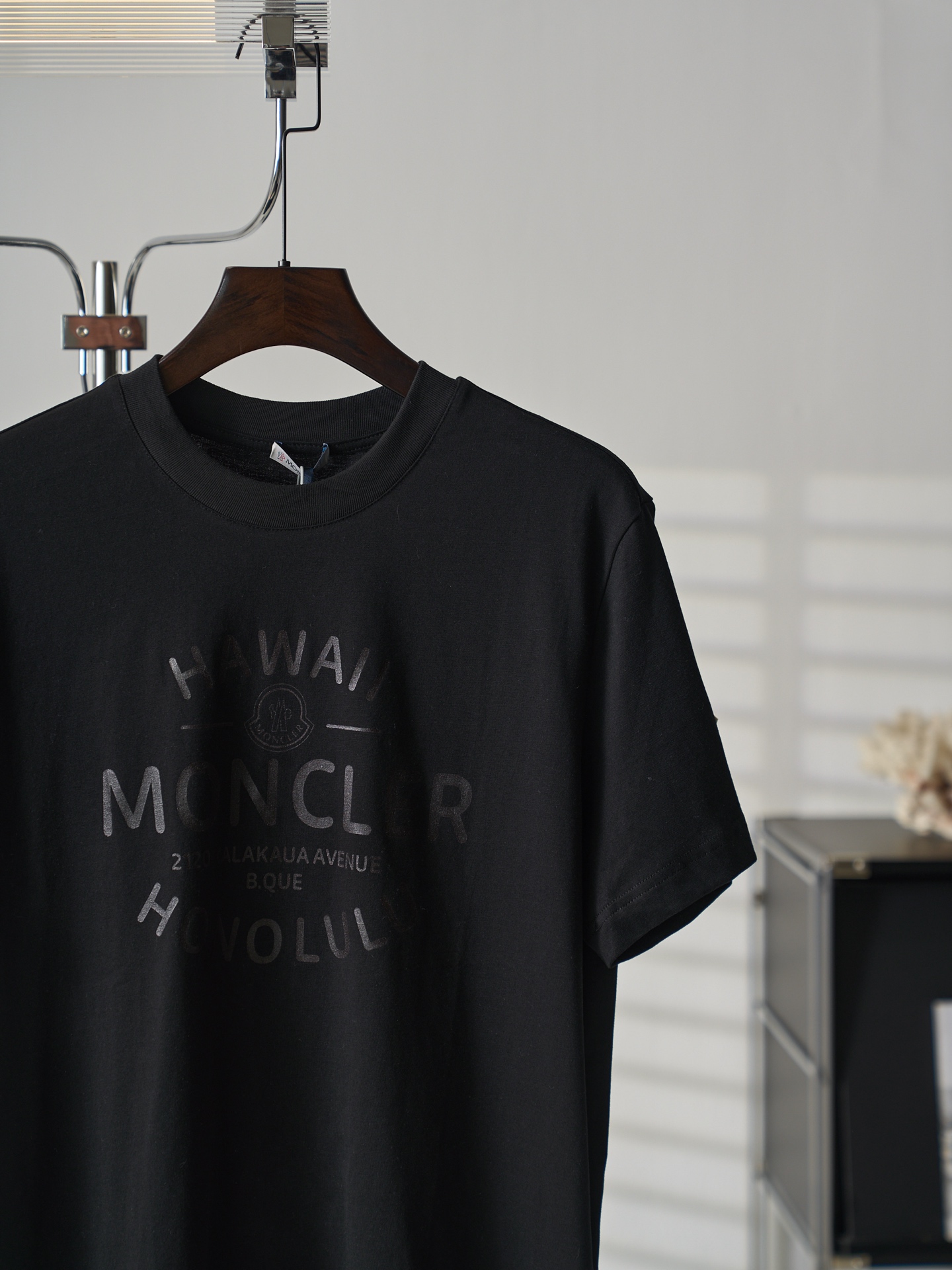 Moncler 字母徽章印花圆领短袖T恤