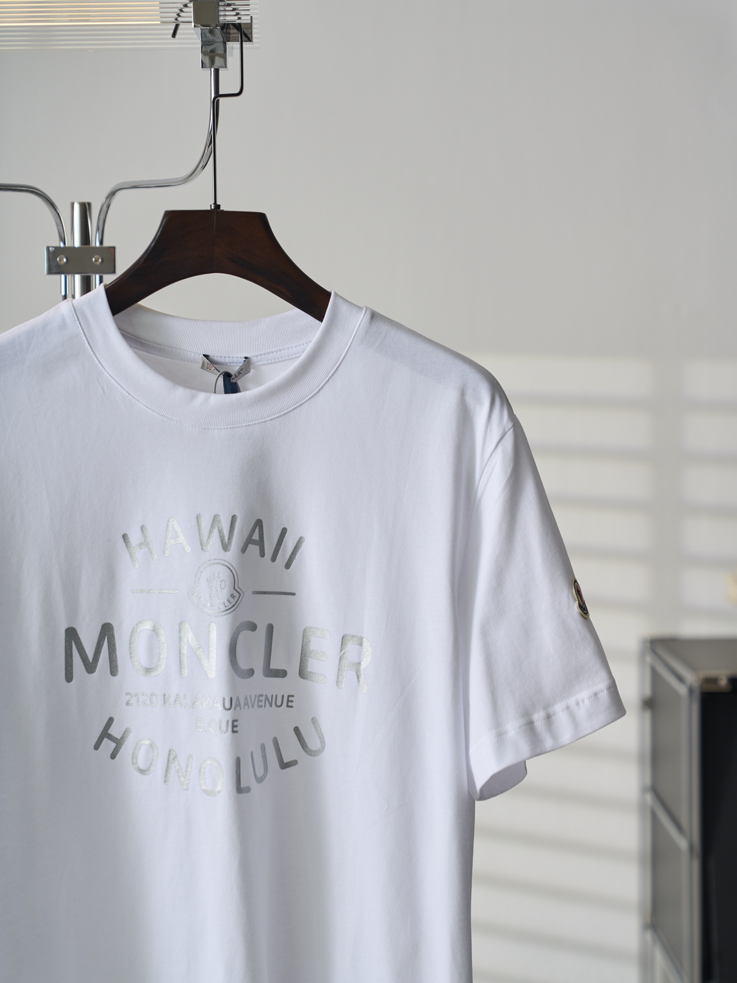 Moncler 字母徽章印花圆领短袖T恤