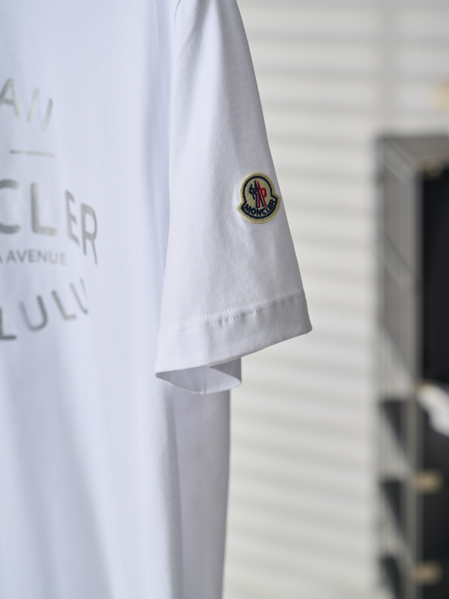 Moncler 字母徽章印花圆领短袖T恤