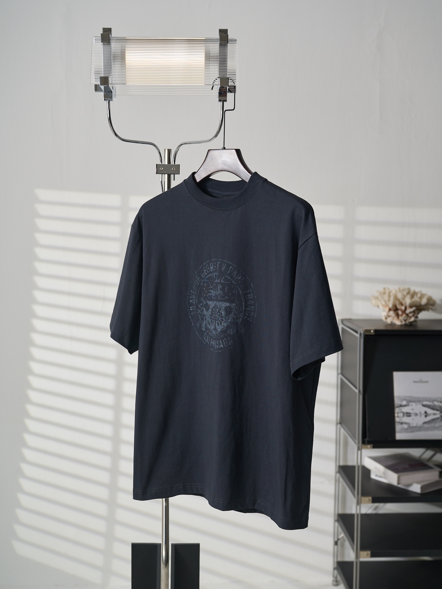 Balenciaga 徽章印花图案圆领短袖T恤