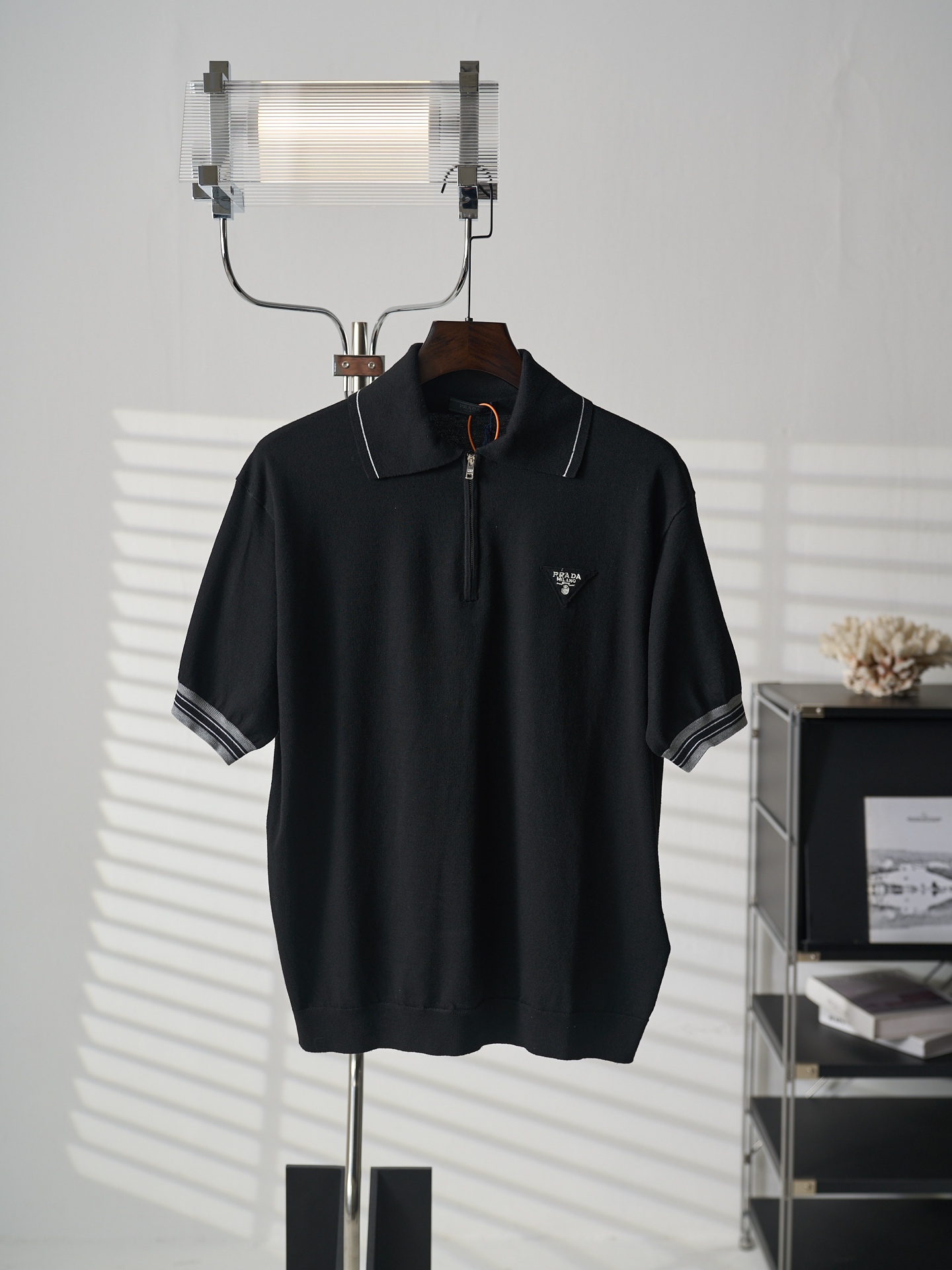 Prada 三角徽标半拉链短袖毛衣polo衫