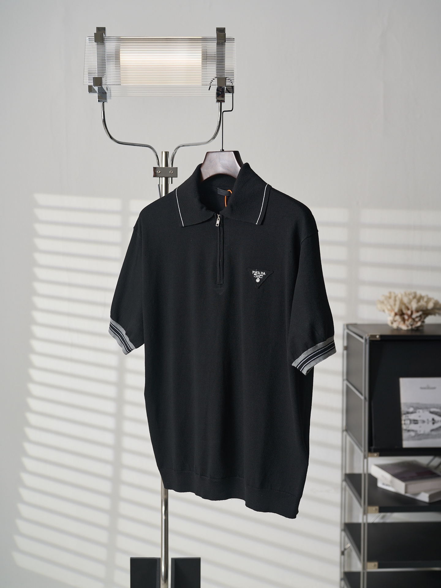 Prada 三角徽标半拉链短袖毛衣polo衫