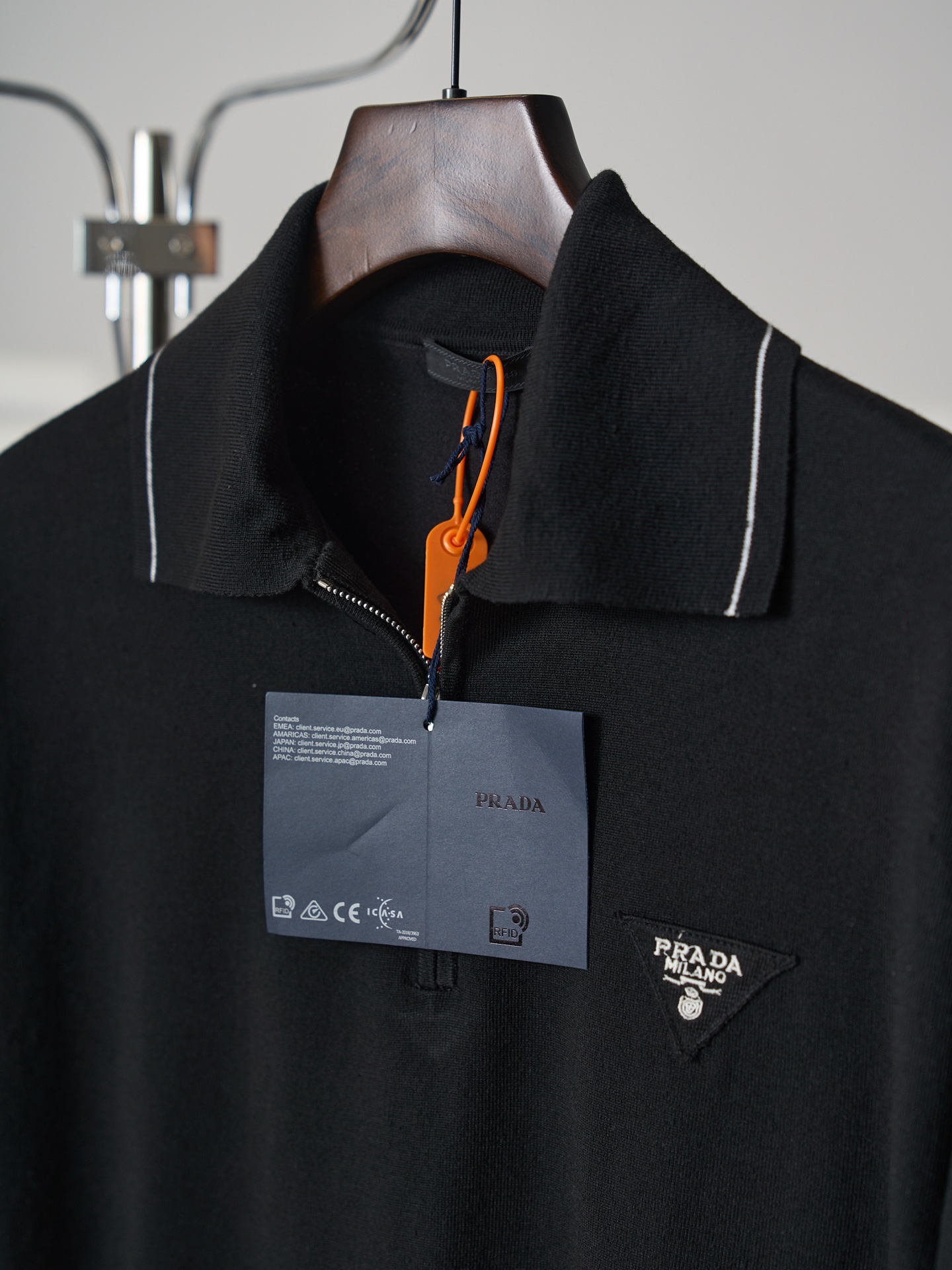 Prada 三角徽标半拉链短袖毛衣polo衫