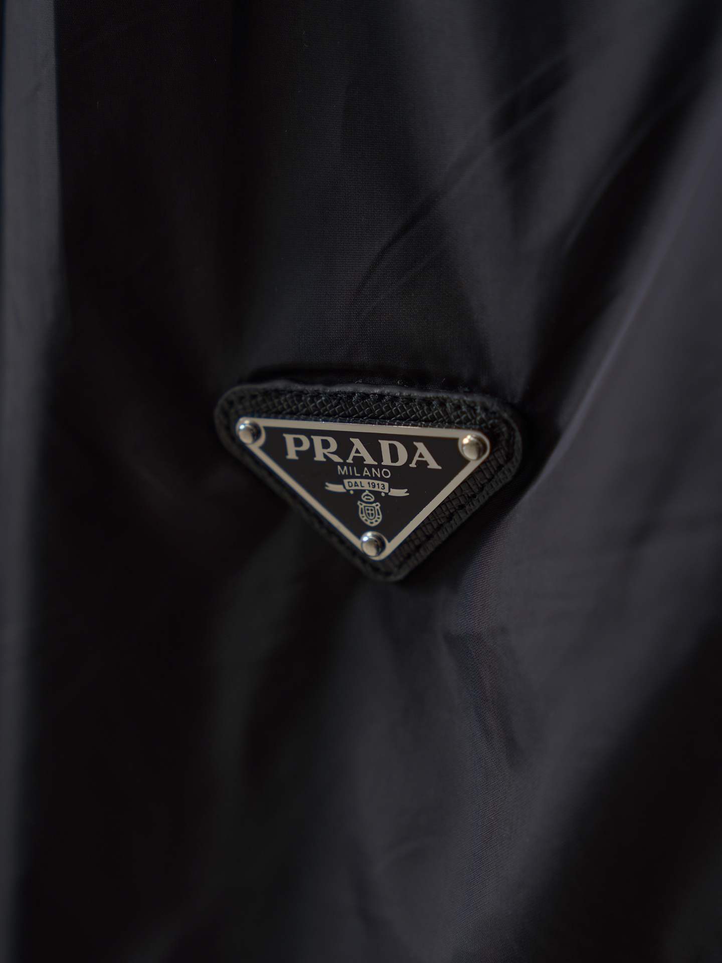 Prada 三角标尼龙短裤