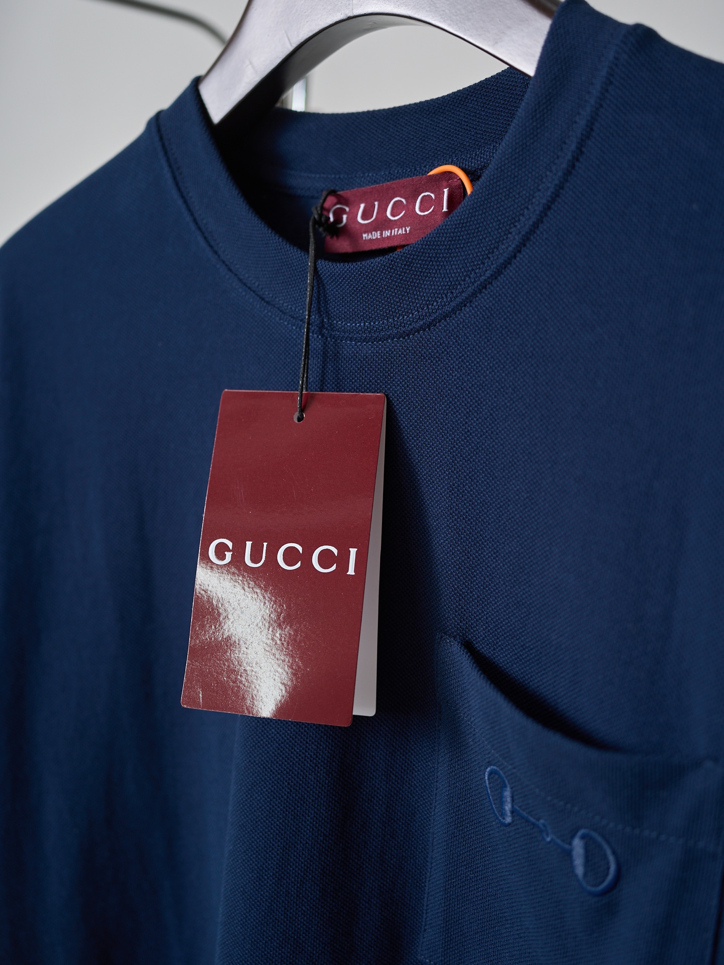 Gucci 马衔扣刺绣口袋圆领短袖T恤