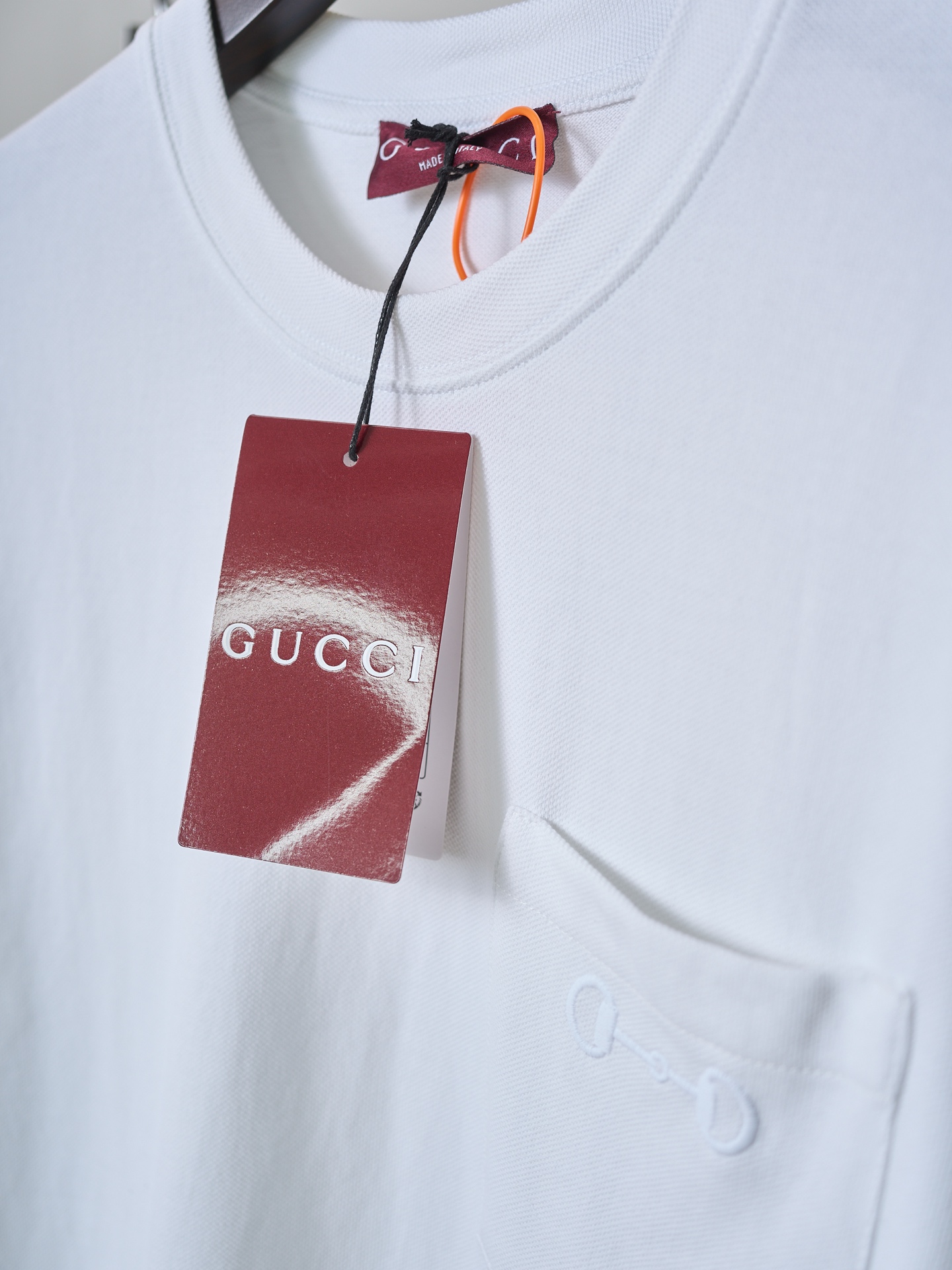 Gucci 马衔扣刺绣口袋圆领短袖T恤