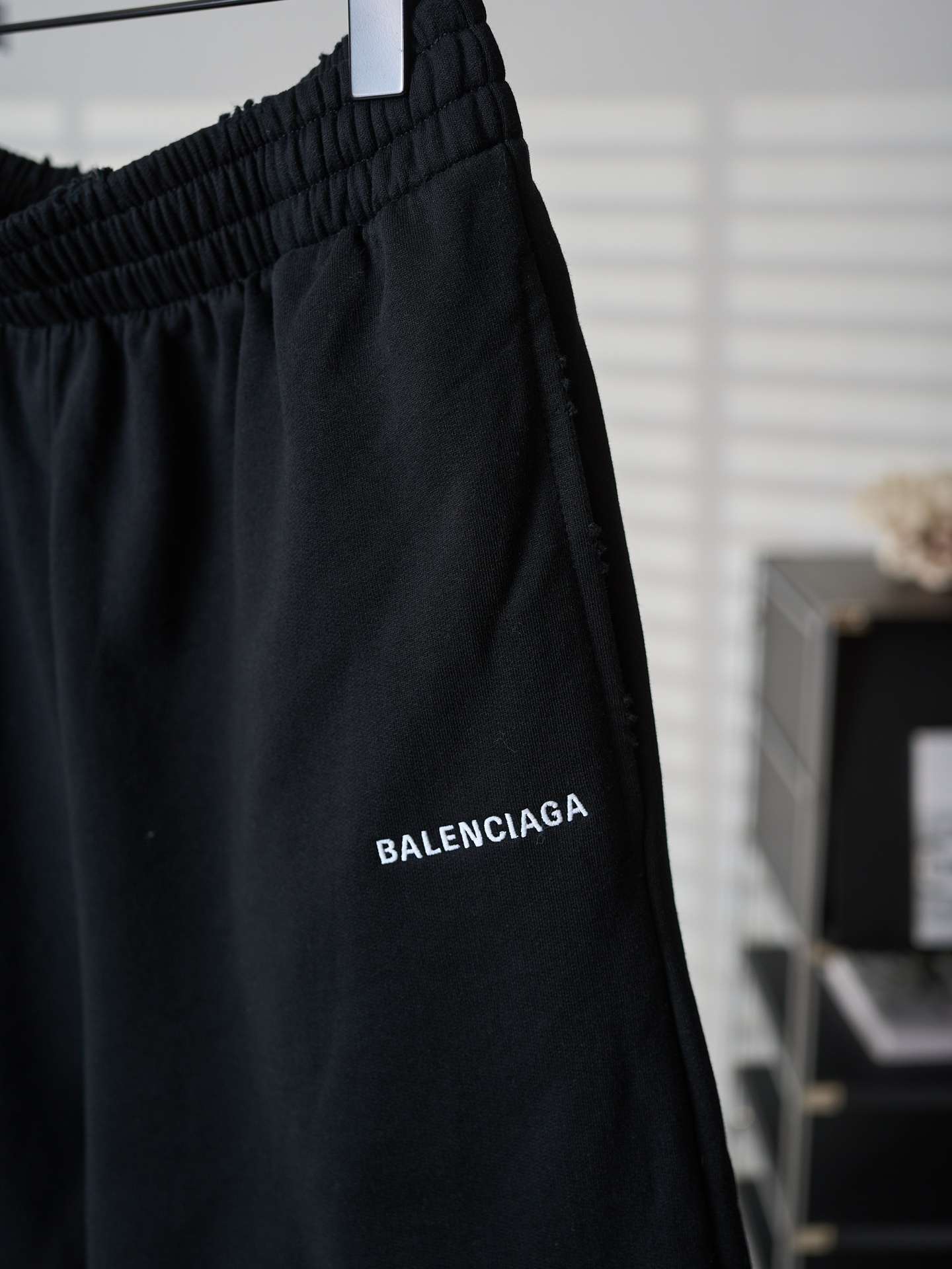 Balenciaga Back做旧刺绣休闲短裤版本2