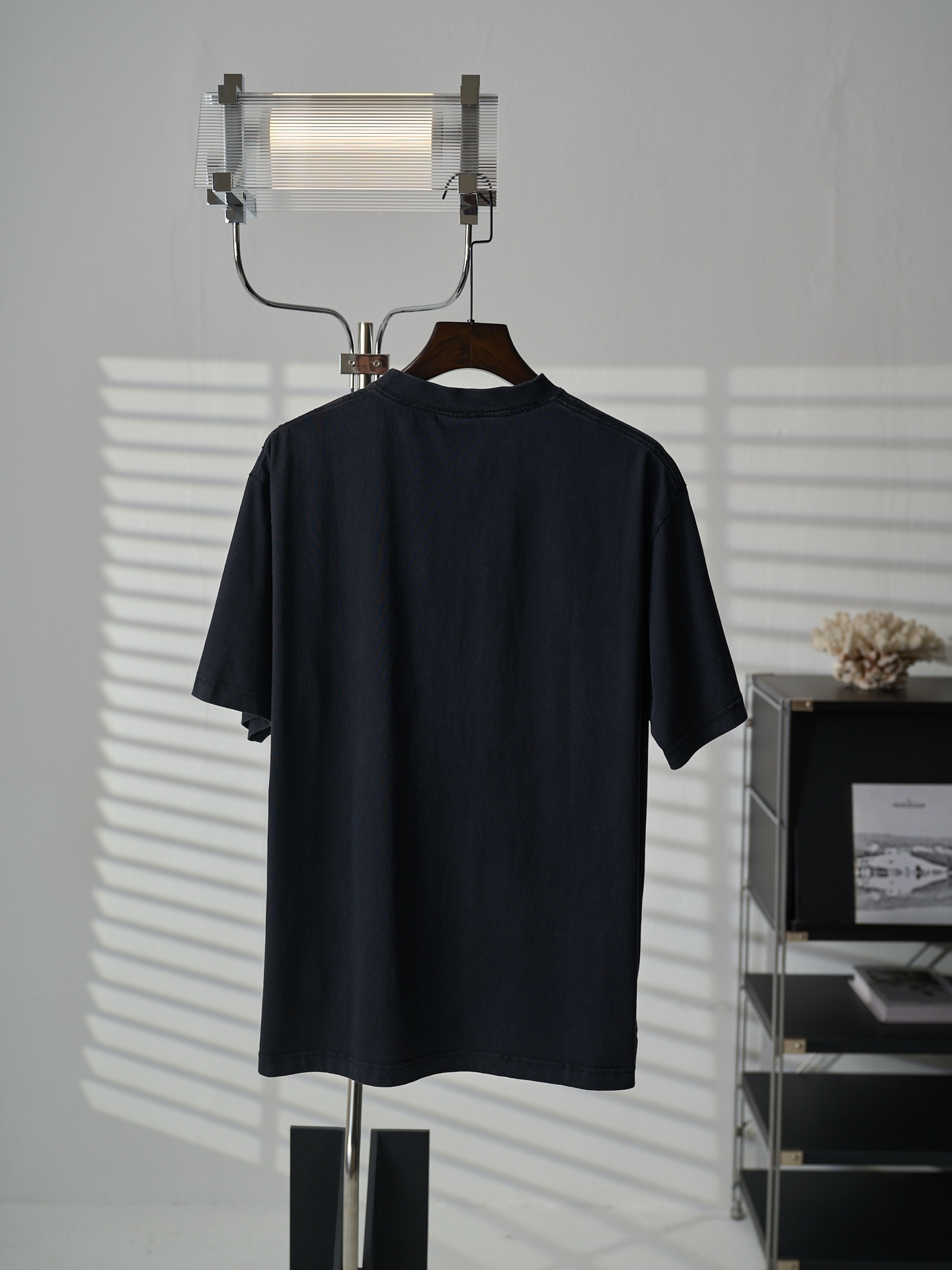 Balenciaga 溶解字母胶浆印花圆领短袖T恤