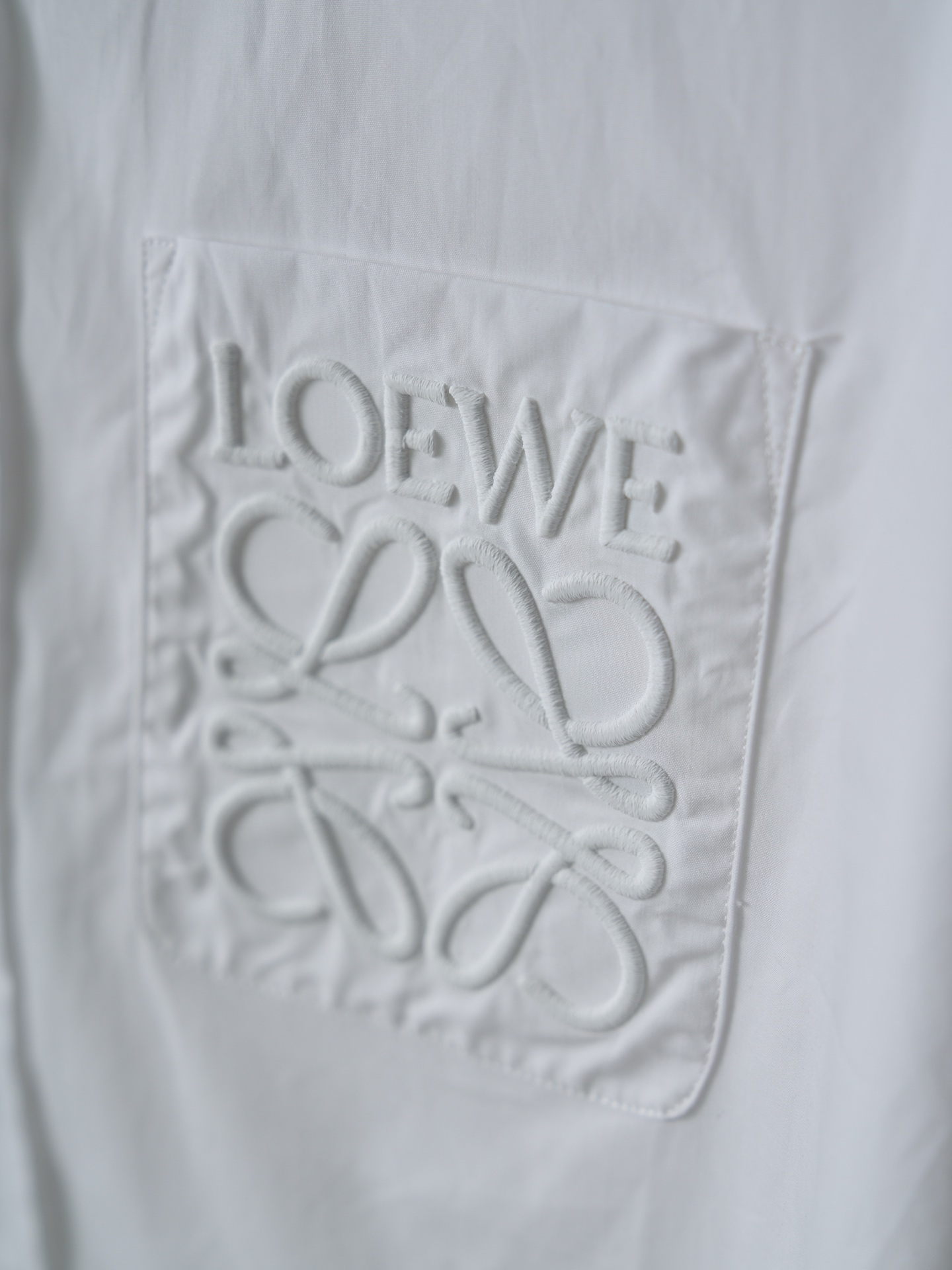 Loewe Anagram 口袋刺绣长袖衬衫