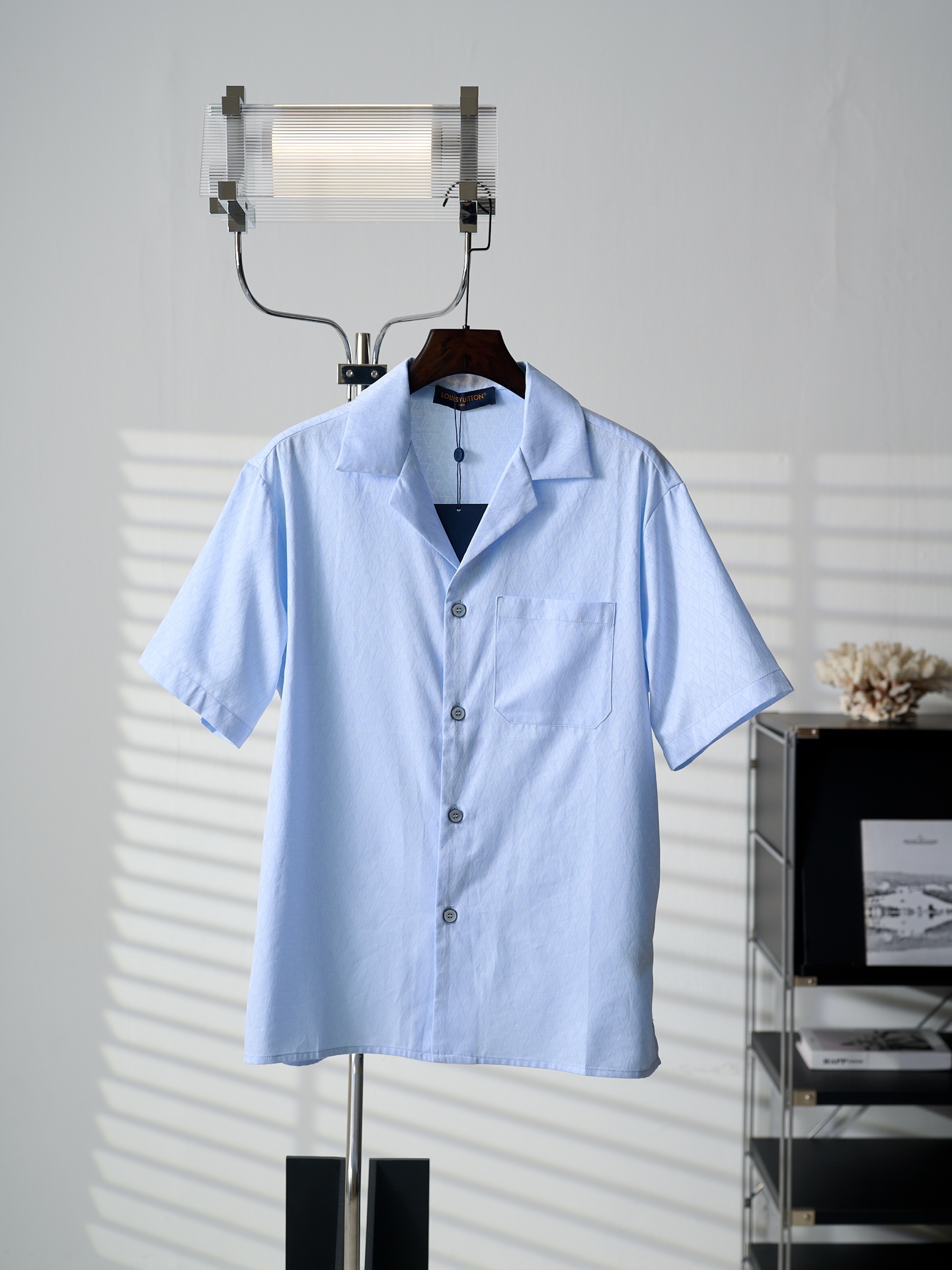P170 [Artículo real] LV/Louis Vuitton Camisa de manga corta jacquard con letras en rombo [En stock] S M L XL