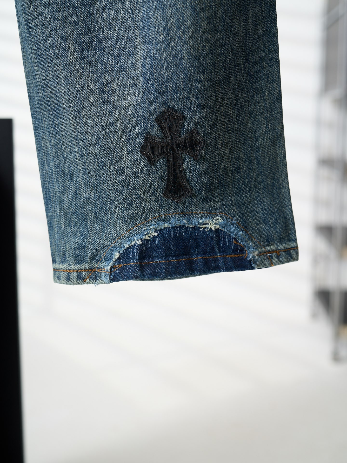 Chrome Hearts Hearts/克罗心 十字徽标做旧牛仔裤