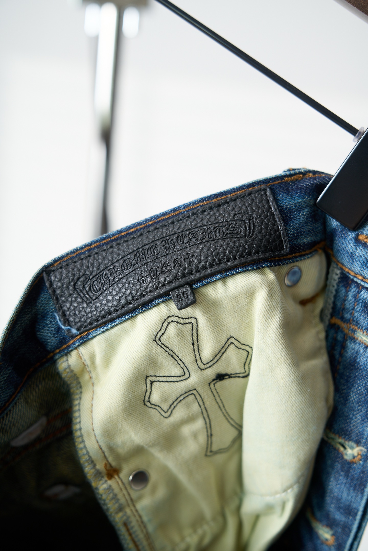 Chrome Hearts Hearts/克罗心 十字徽标做旧牛仔裤
