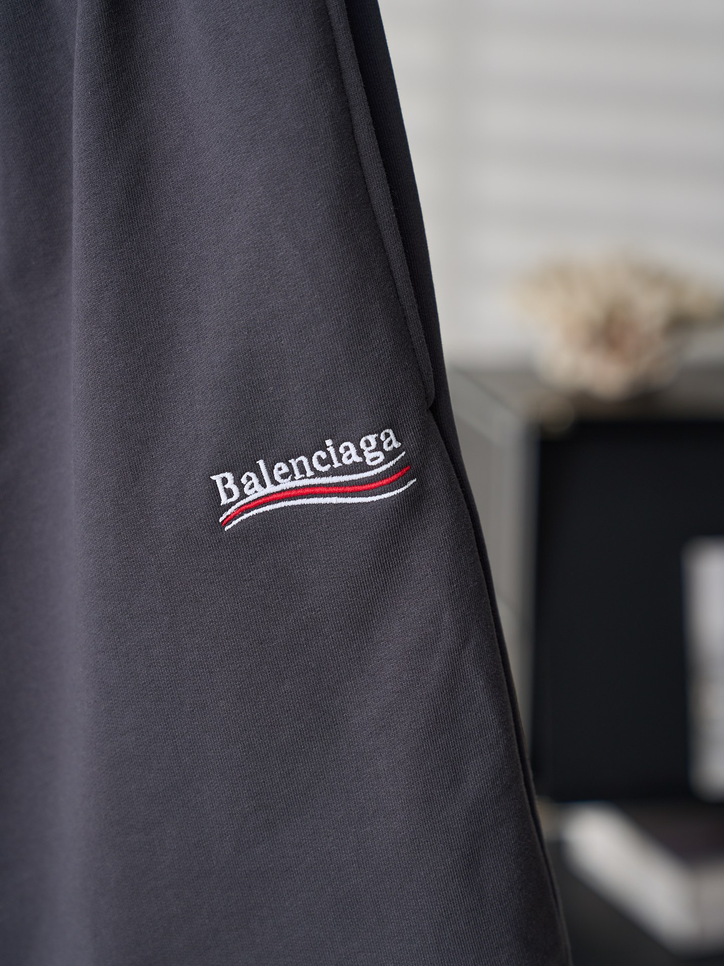 Balenciaga 可乐徽标刺绣短裤
