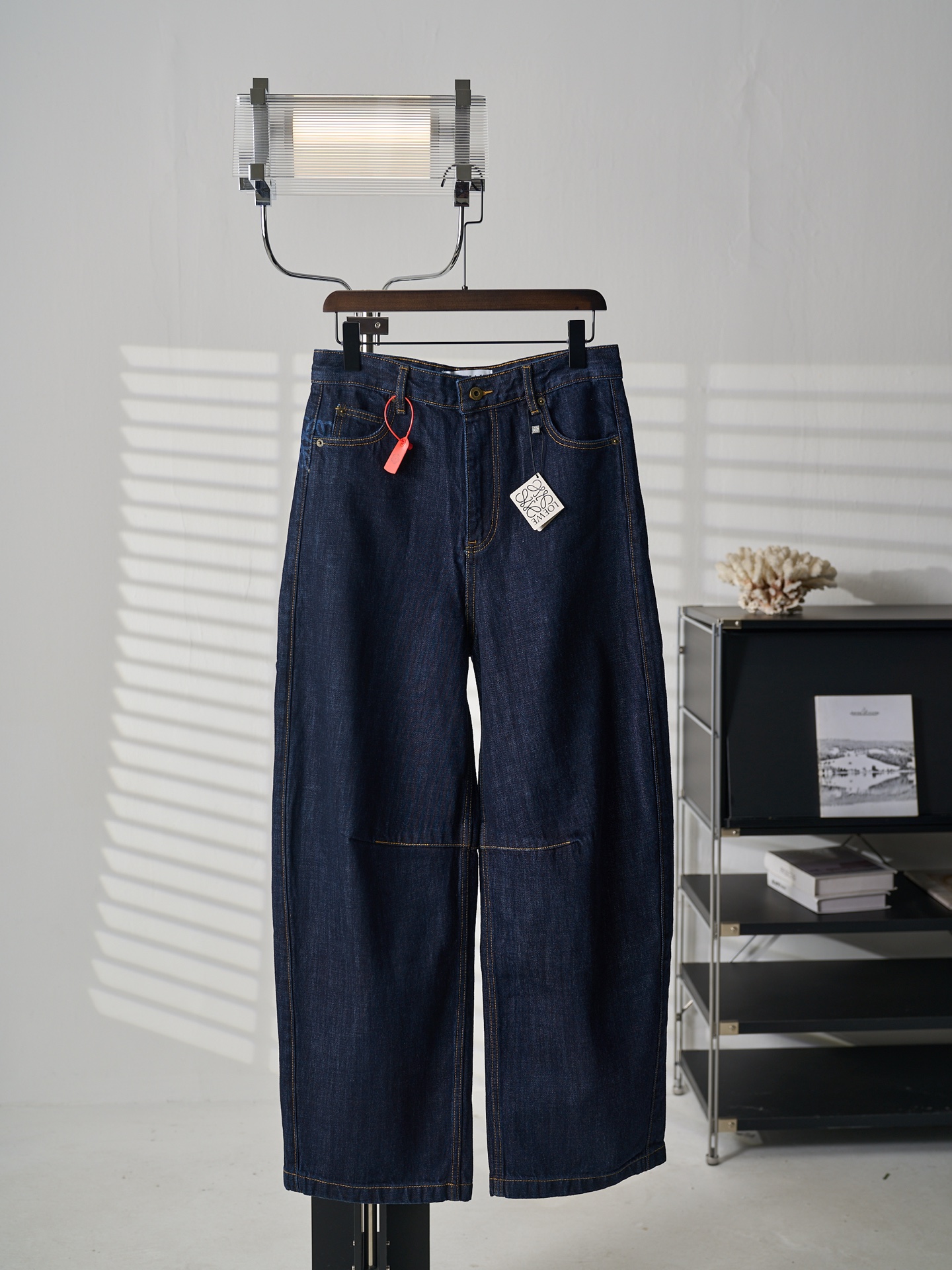 Loewe Anagram 锥形牛仔裤