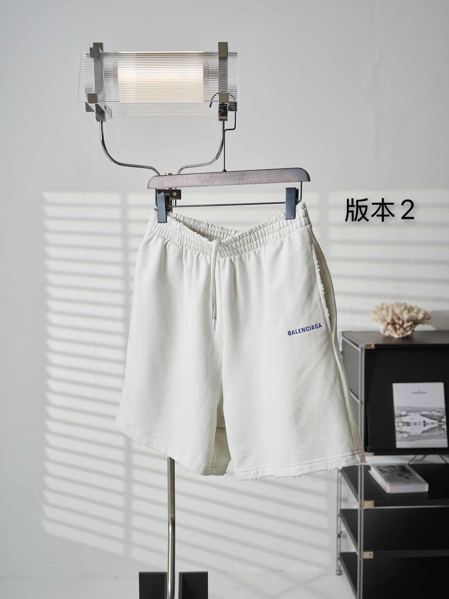 Balenciaga Back做旧刺绣休闲短裤版本2