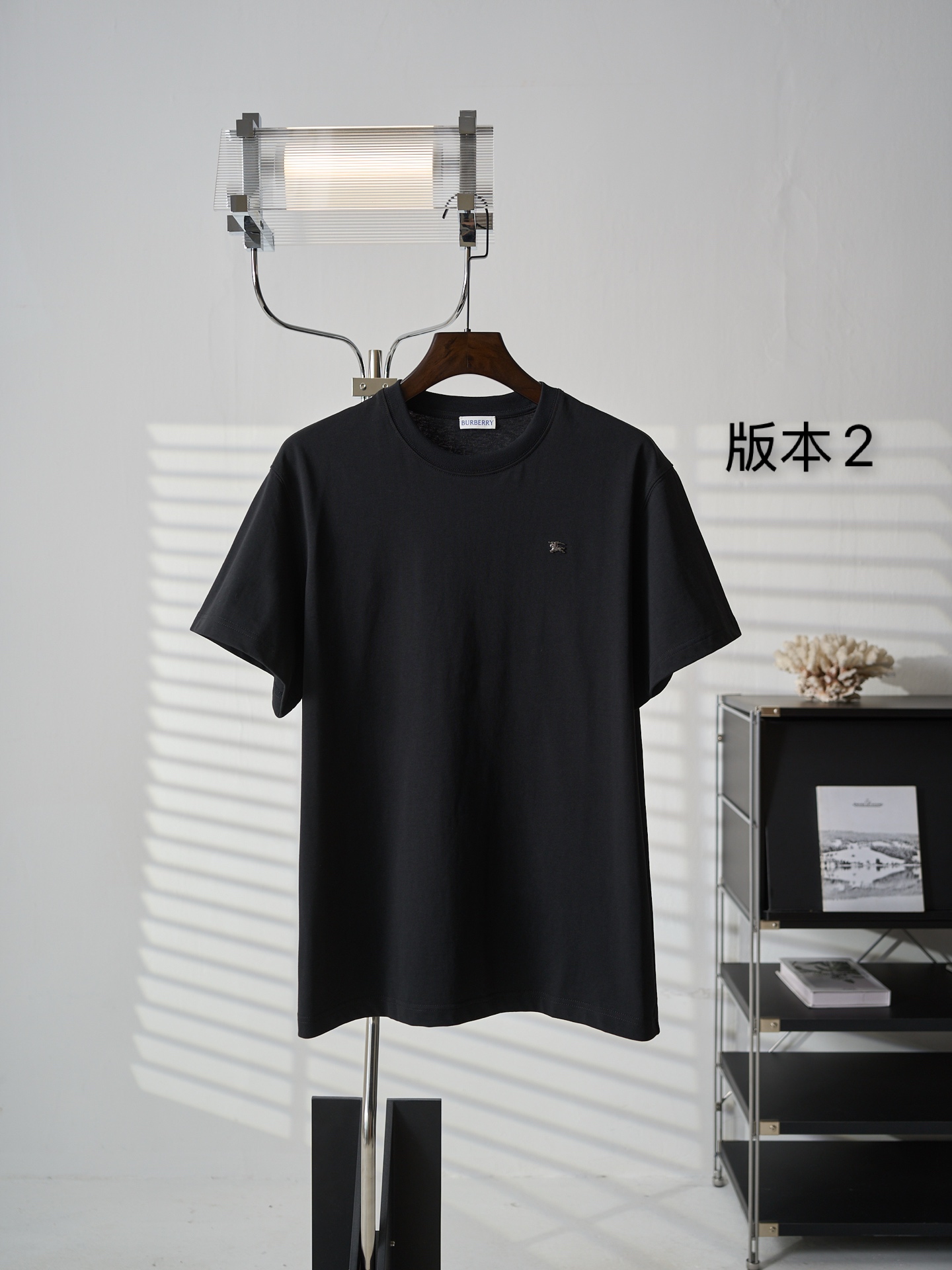 Burberry 金属马术徽标棉质圆领短袖T恤版本2