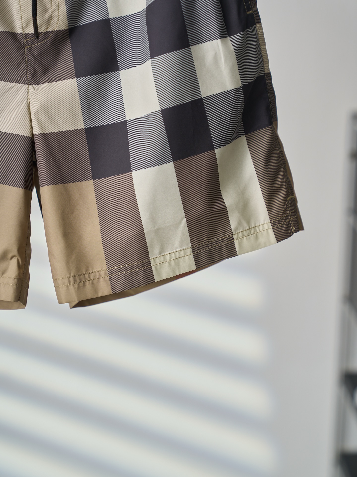 Burberry 格纹沙滩裤短裤
