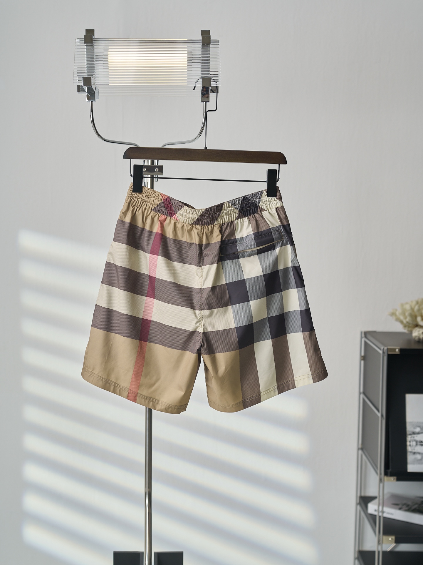 Burberry 格纹沙滩裤短裤