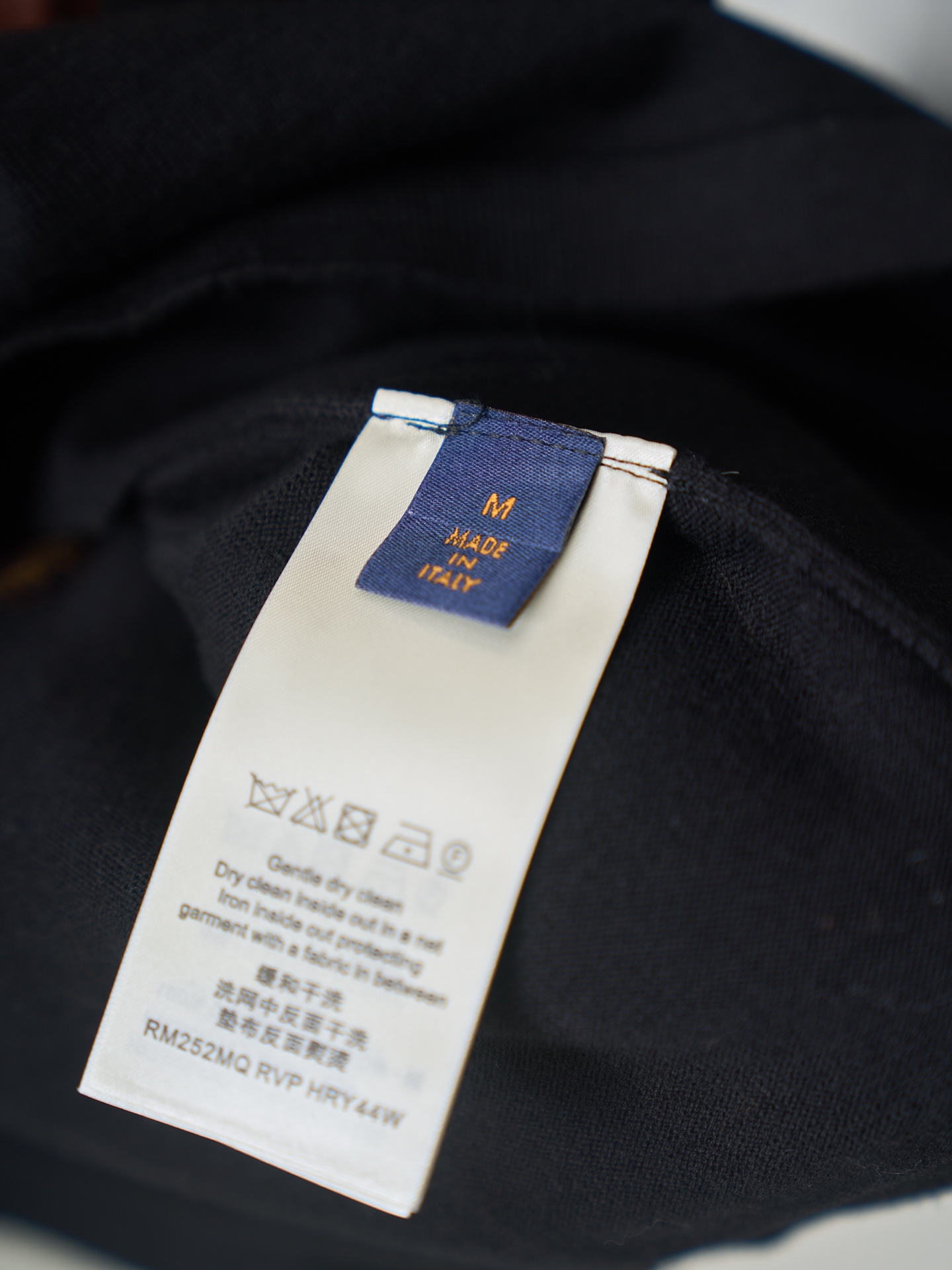 Louis Vuitton 字母行李箱拼接嵌花后背花卉针织短袖