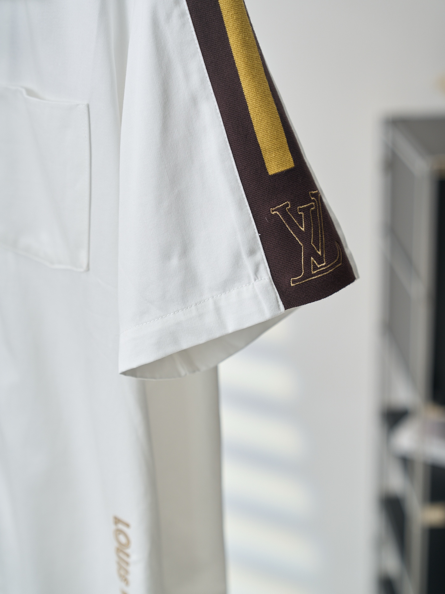 Louis Vuitton 刺绣字母撞色织带标识短袖衬衫