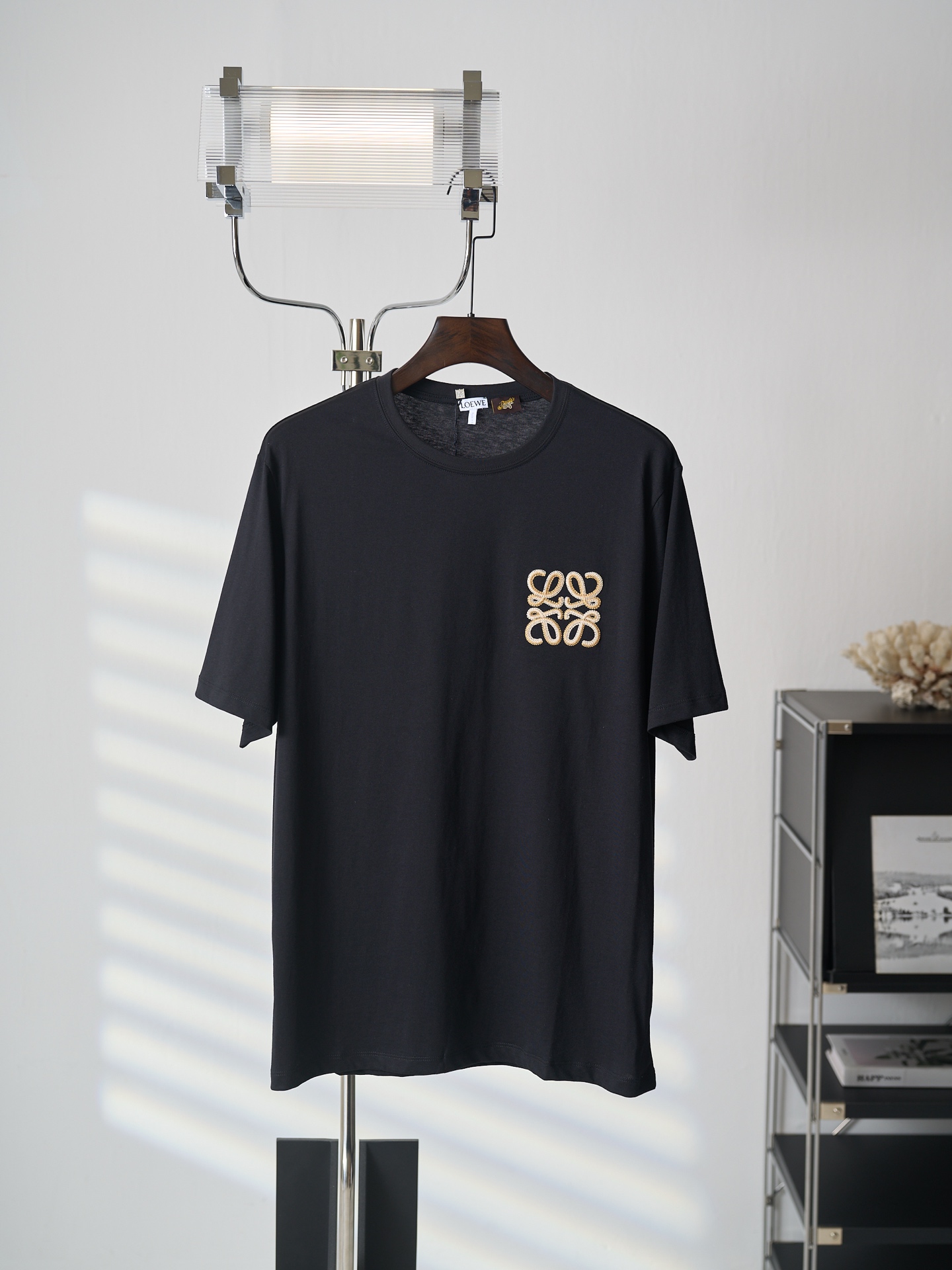Loewe Anagram刺绣圆领短袖T恤版本2
