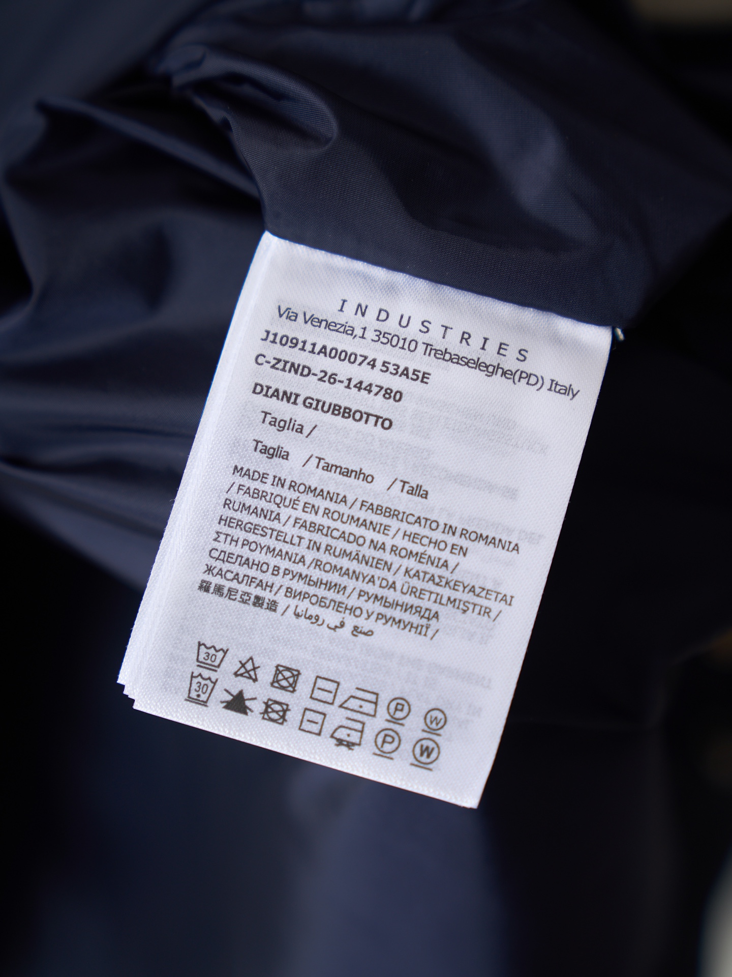 Moncler 饰章连帽薄拉链连帽外套