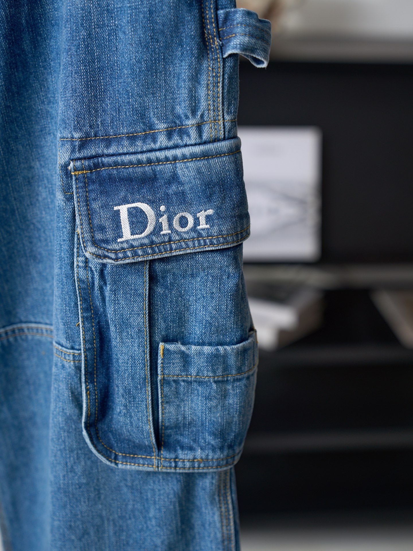 Dior 口袋刺绣工装牛仔裤