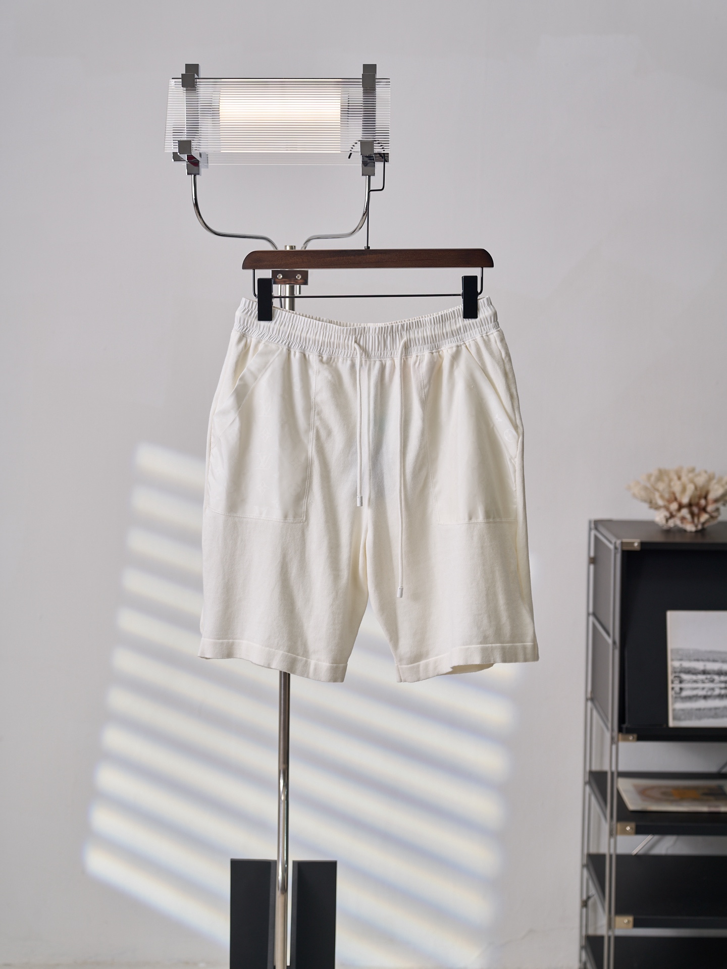 P135 [Fotografía del artículo real] LV/Louis Vuitton Pantalones cortos de punto con bolsillo de etiqueta [En stock] S M…