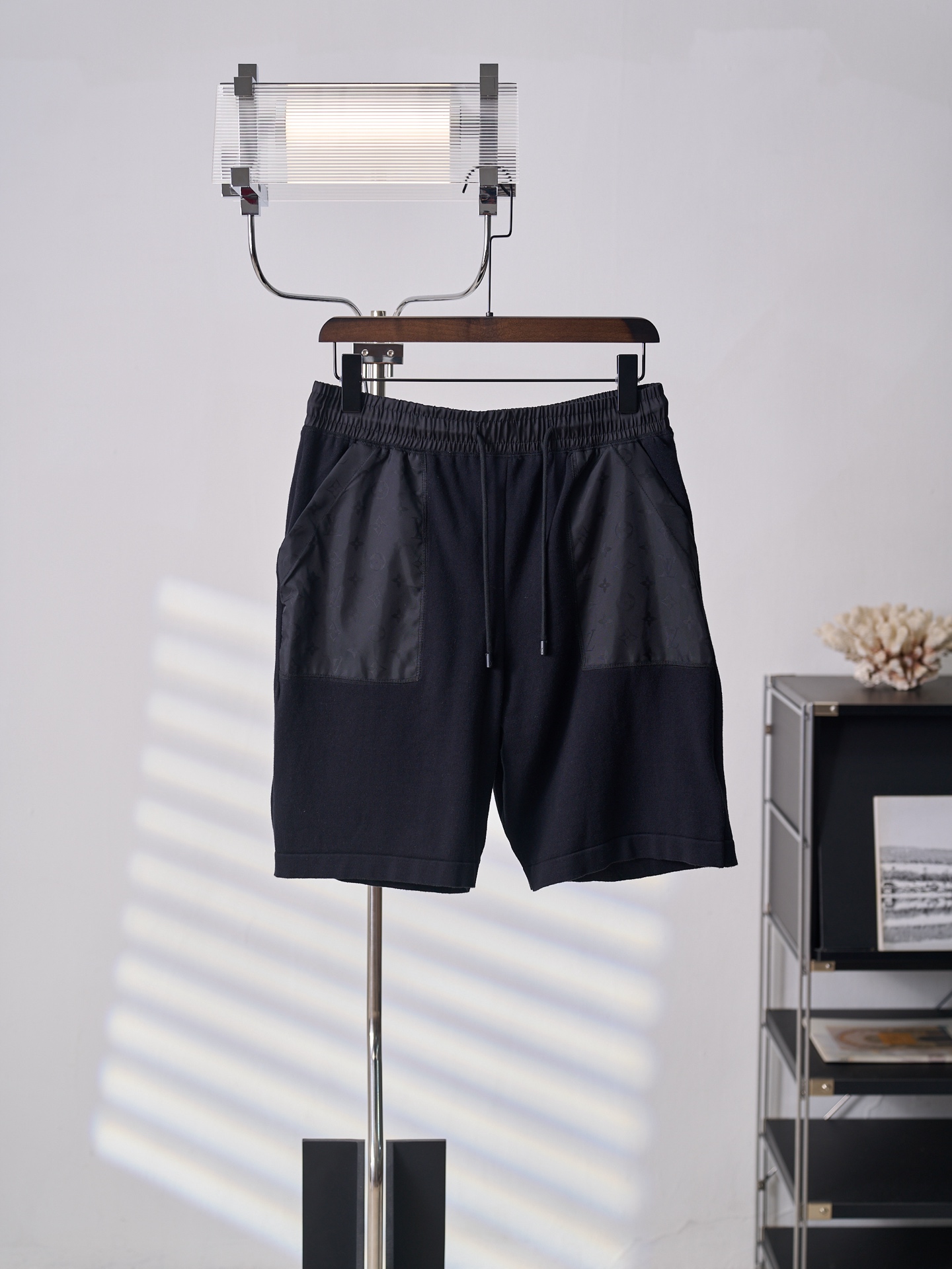 P135 [Fotografía del artículo real] LV/Louis Vuitton Pantalones cortos de punto con bolsillo de etiqueta [En stock] S M…