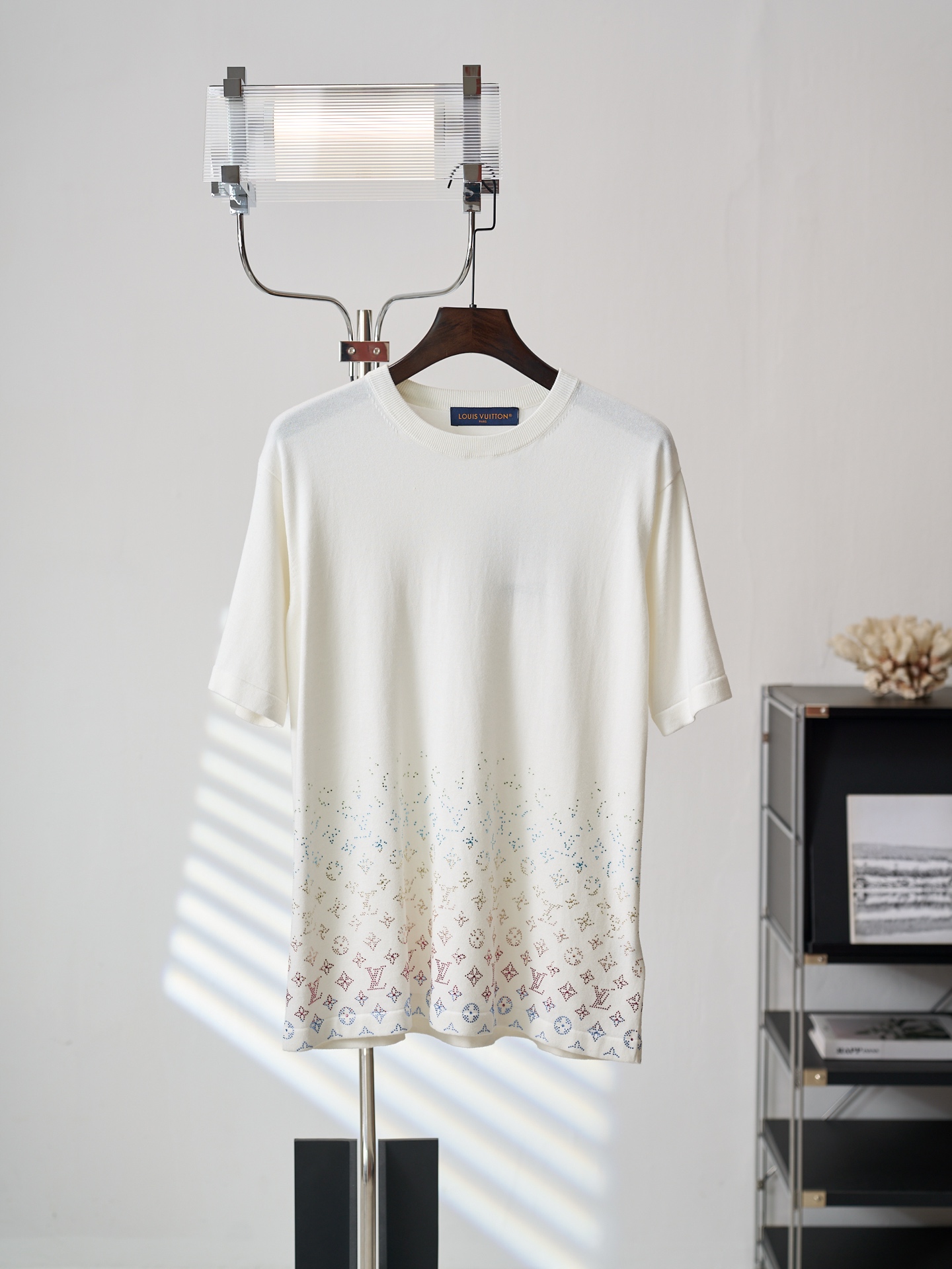 P200 【实物挂拍】LV/路易威登 彩色烫钻圆领针织短袖 【现货】S M L XL