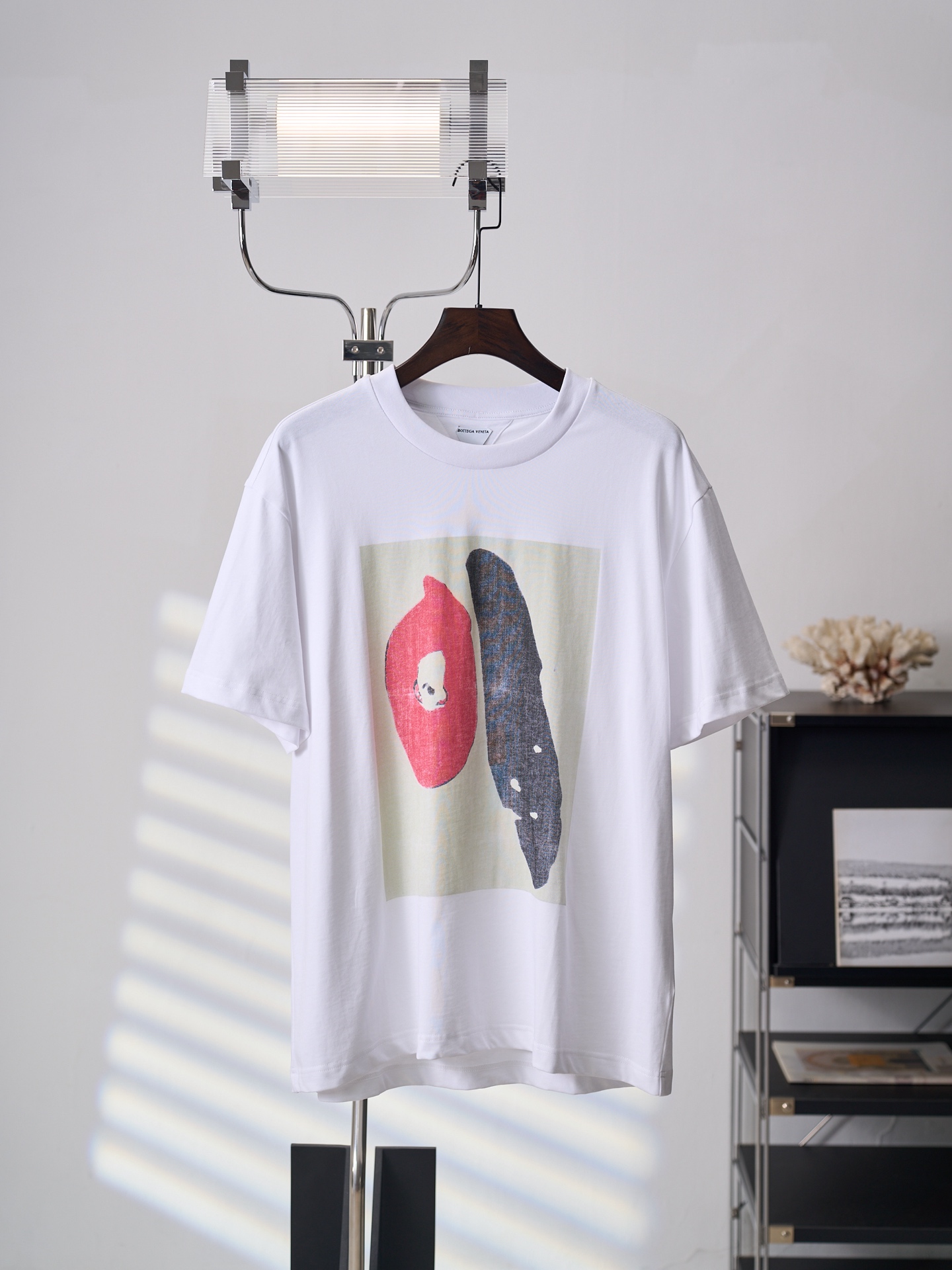 @130 [Fotos reales colgadas] Bottega Veneta BV camiseta de cuello redondo con estampado de arte abstracto [Di…