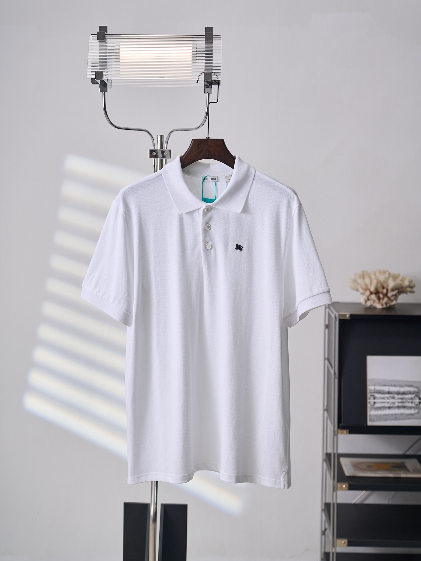 @ 160 [subasta real] BURBERRY/Burberry POLO de manga corta con logo de caballo de guerra de metal [stock listo] S M L X…