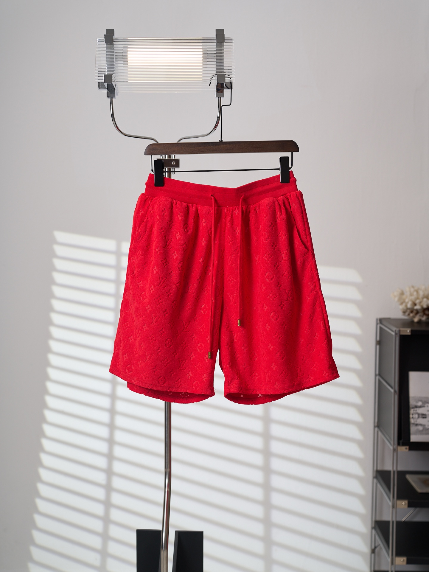 NO:931759,[Real auction] LV/Louis Vuitton all-over printed presbyopic terry drawstring shorts [Ready stock] S M L XL,,louis vuitton,louis vuitton,shorts,19860909【实物挂拍】LV/路易威登 满印老花毛巾布抽绳短裤【现货】S M L XL,,louis vuitton,louis vuitton,shorts,,Men's clothing