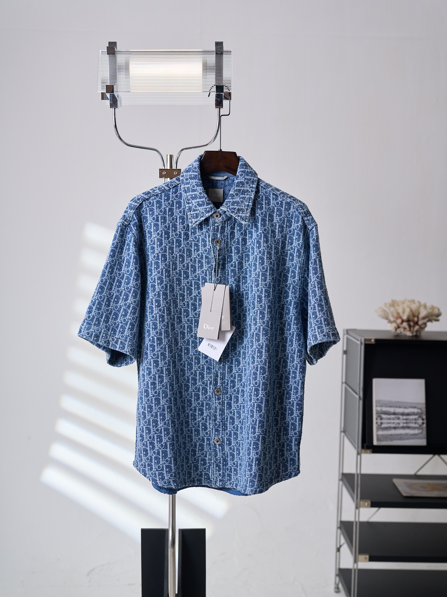 NO:936734,[physical hanging auction] DIOR/Dior all-over letter jacquard casual denim short-sleeved shirt [ready in stock] 37 38 40 42 44,, dior, dior, shirts, T-shirt,19860909【实物挂拍】DIOR/迪奥 满幅字母提花休闲牛仔短袖衬衫【现货】37 38 40 42 44,,dior,dior,shirts,T-shirt,,Men's clothing
