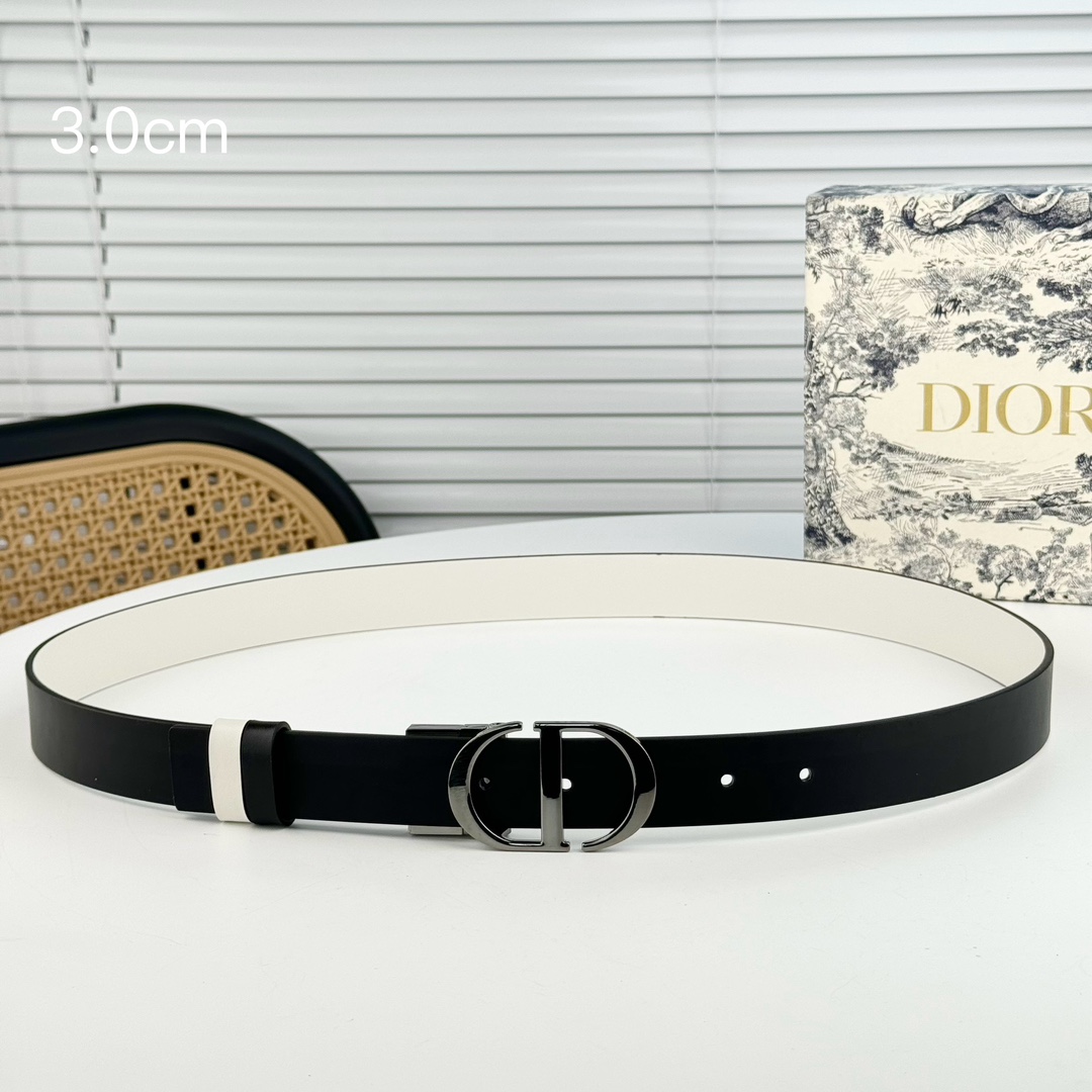 Dior24早春新款CD搭扣黄铜腰带扣小牛皮腰带双面佩戴经典永存3cm