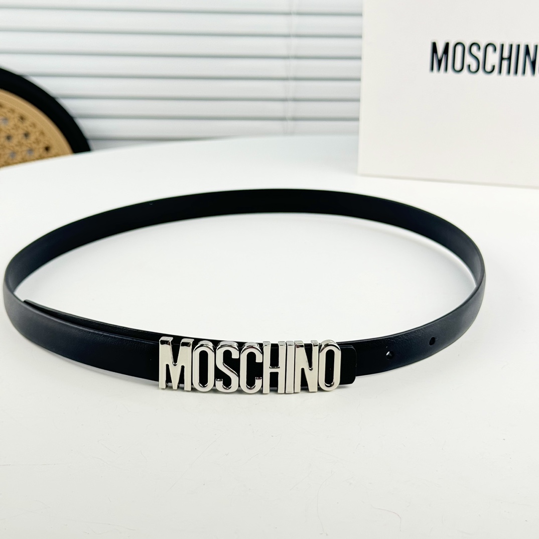 Moschino百搭字母搭扣双面头层平纹腰带宽1.5cm奢华百搭上身效果巨好