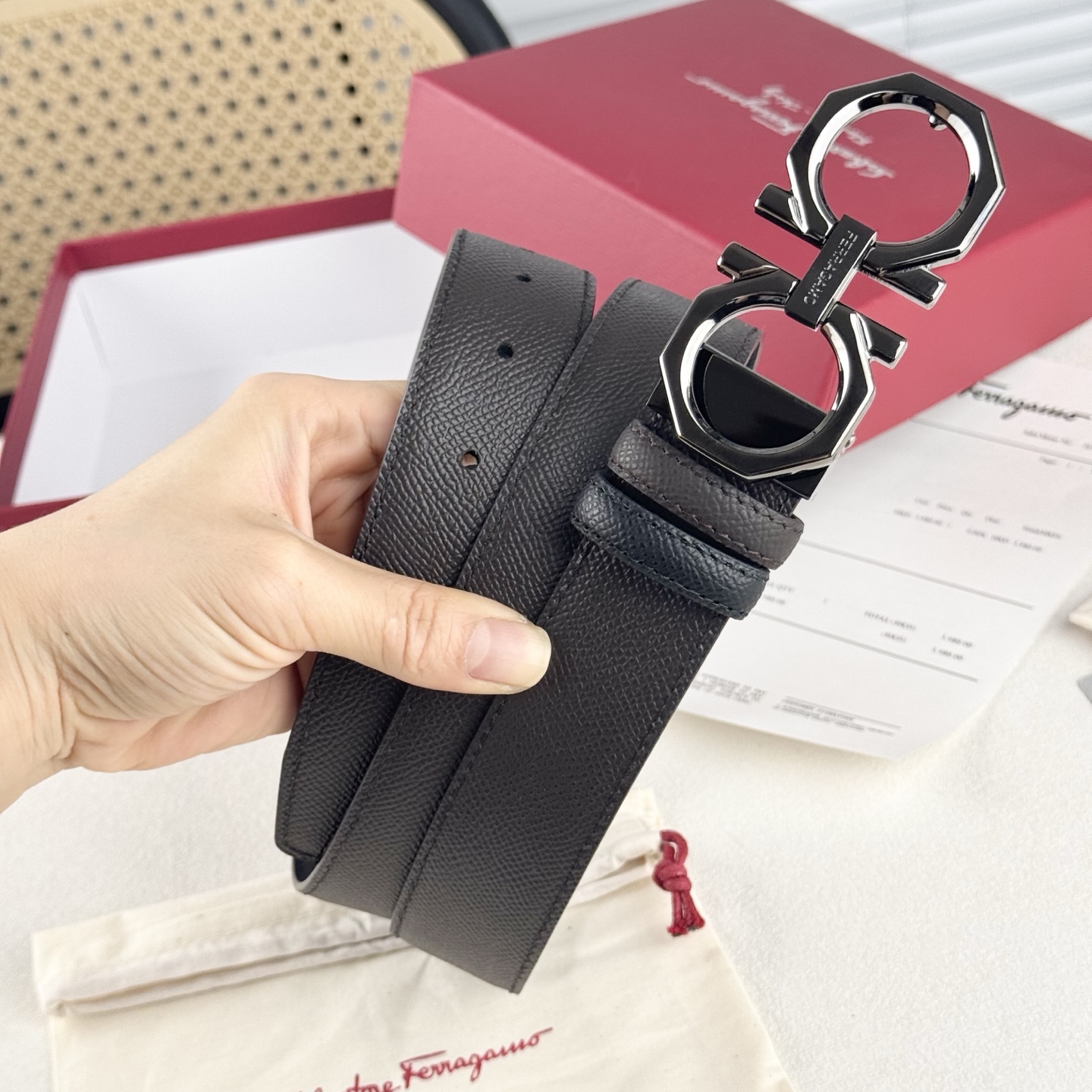 🎩🎩男士费拉，🐂、柔软细腻，百搭大方，宽3.5CM 、
官网同步，商务休闲均可使用！